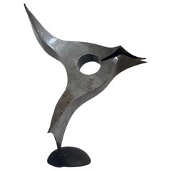 Metall-Skulptur von Jack Hemenway