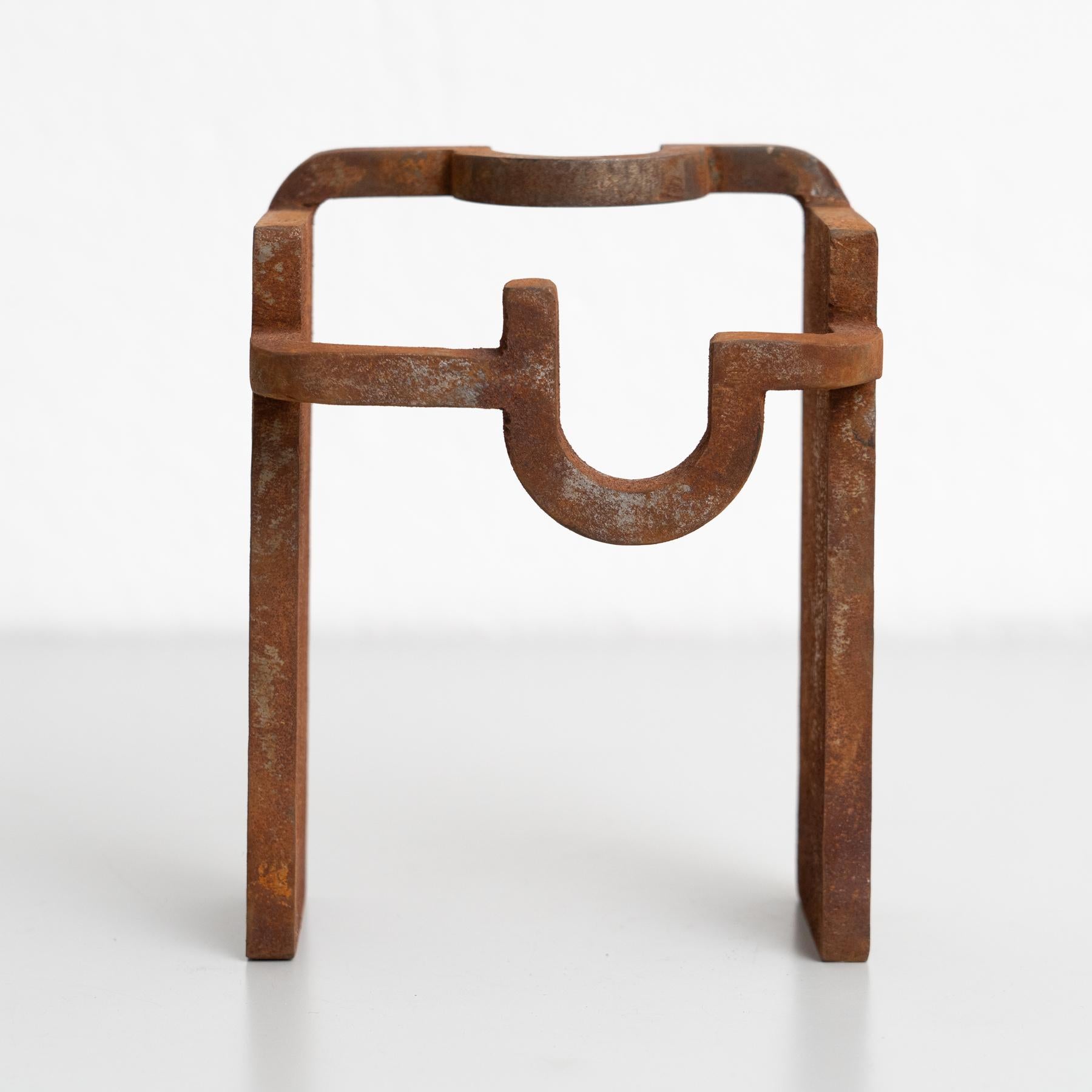 Scultura in metallo con finitura a ruggine - stile Chillida, Spagna, anni '90 in vendita 2