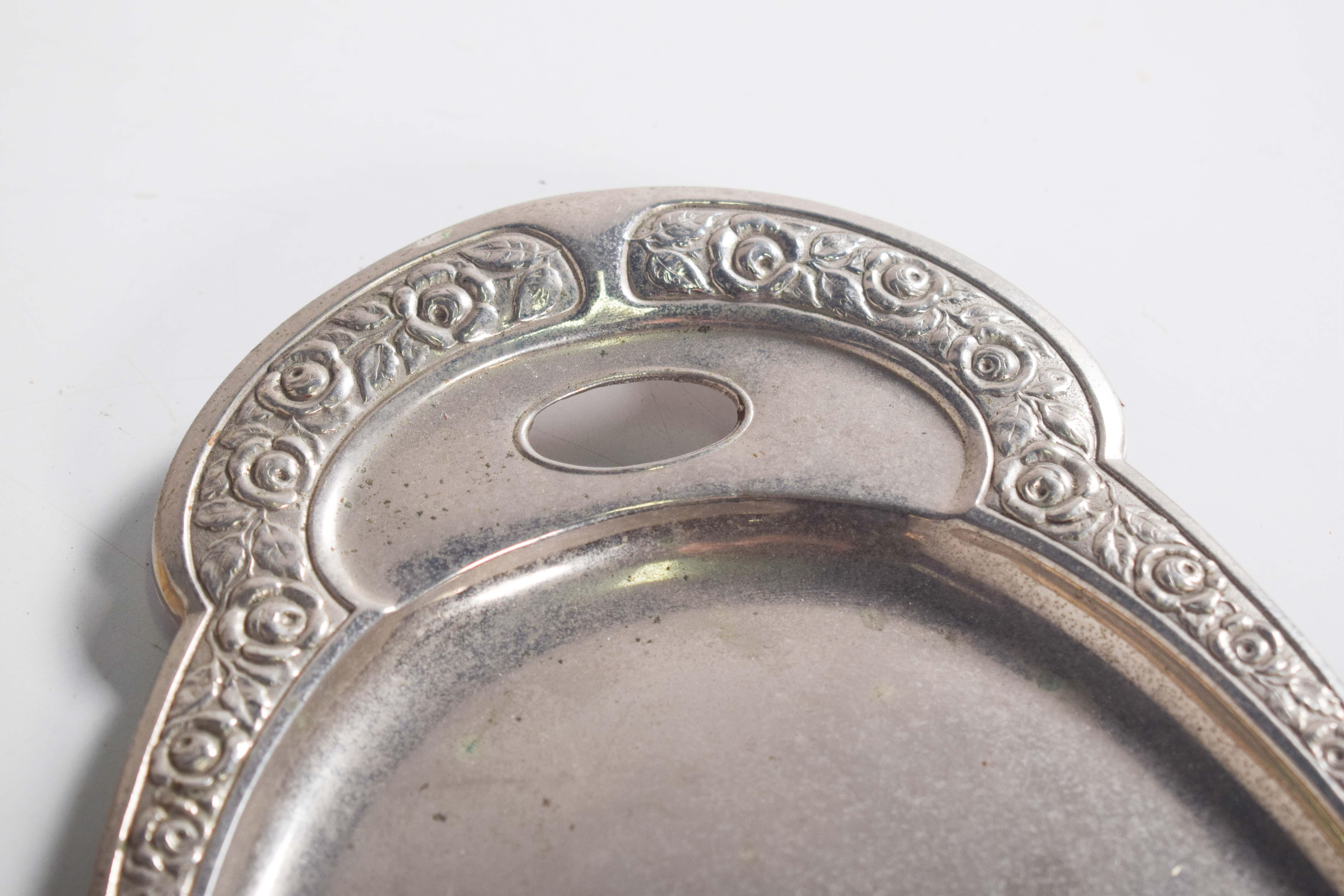 Metal Shovel and a Silver Brush, 19th Century In Fair Condition For Sale In Lisboa, Lisboa