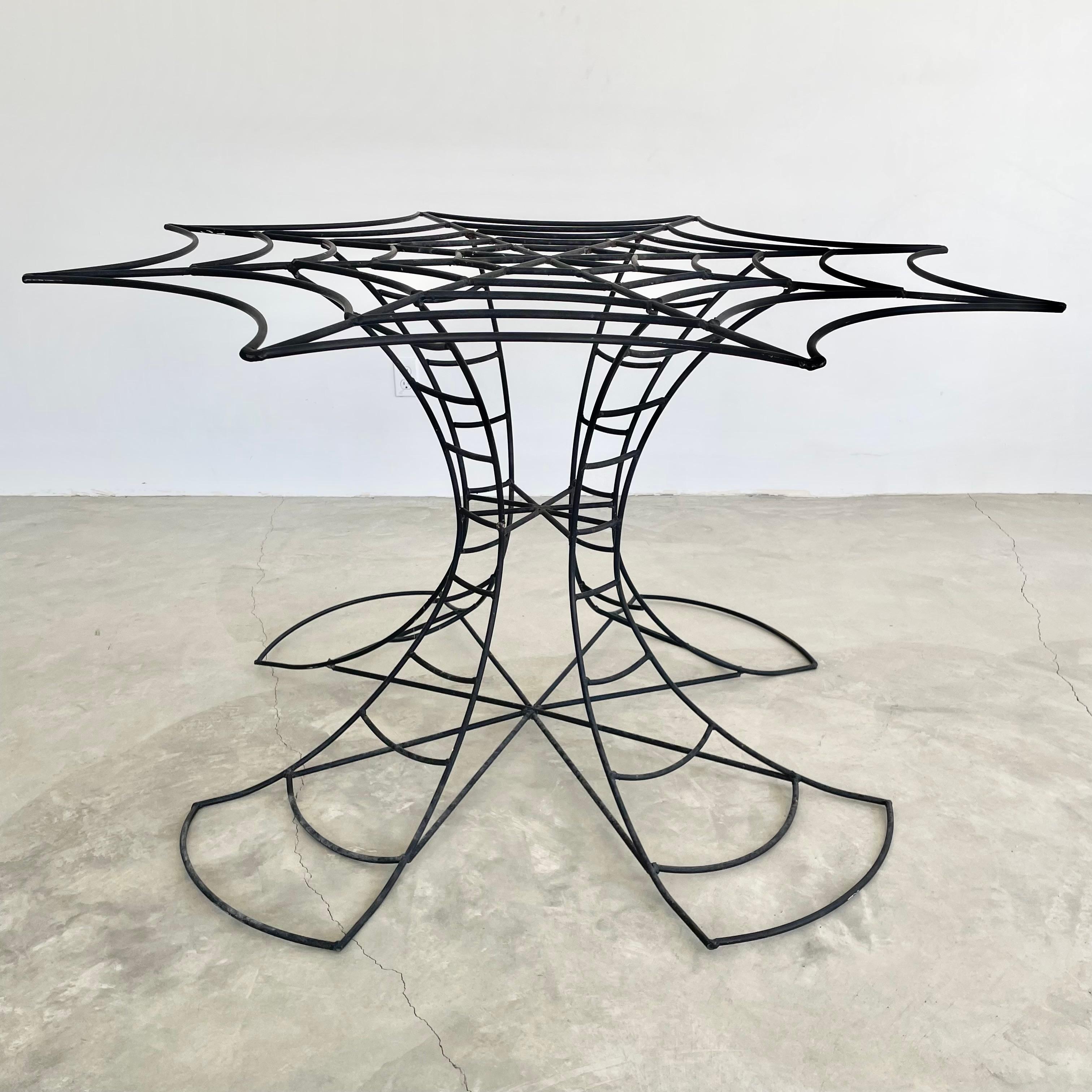 Metal Spider Web Table, 1980s USA For Sale 3