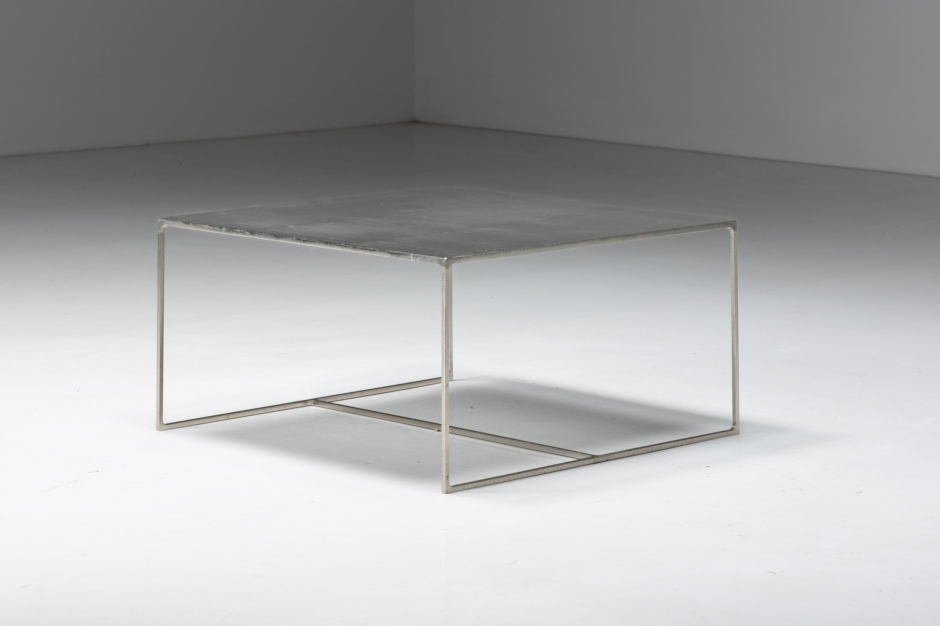Table basse carrée en métal 'Duchamp' par Rodolfo Dordoni pour Minotti, Italie, années 1990 Excellent état - En vente à Antwerp, BE