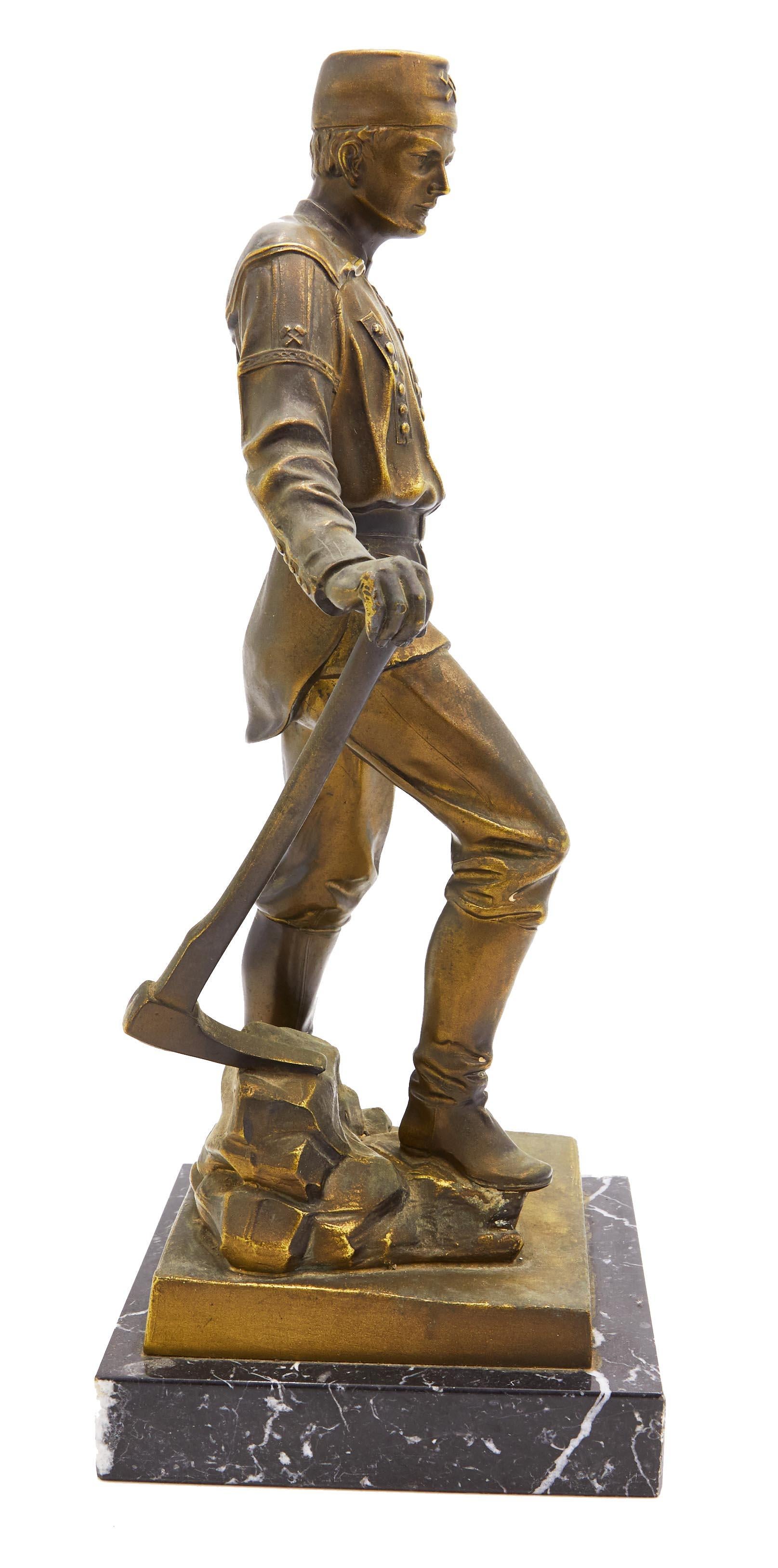 Biedermeier Metal Statuette On a Marble Base in vendita