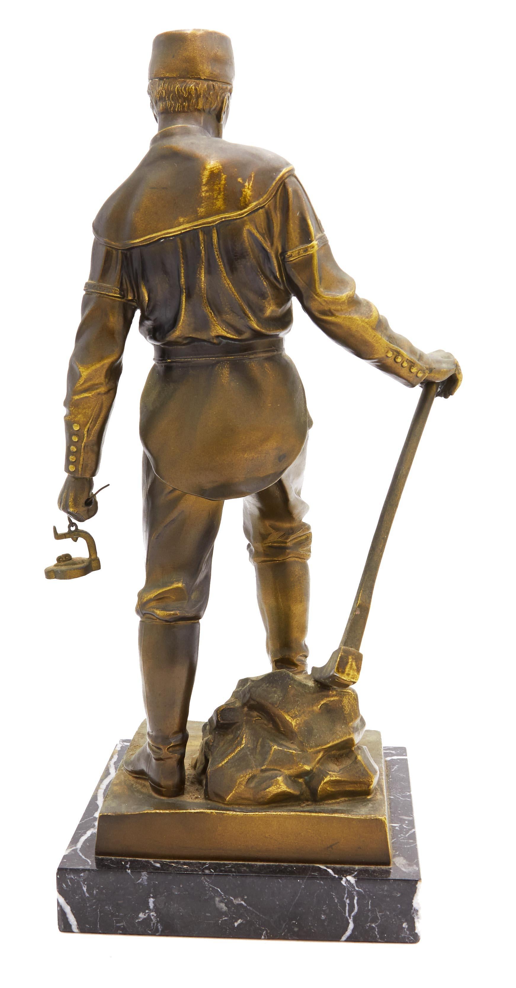 Sconosciuto Metal Statuette On a Marble Base in vendita