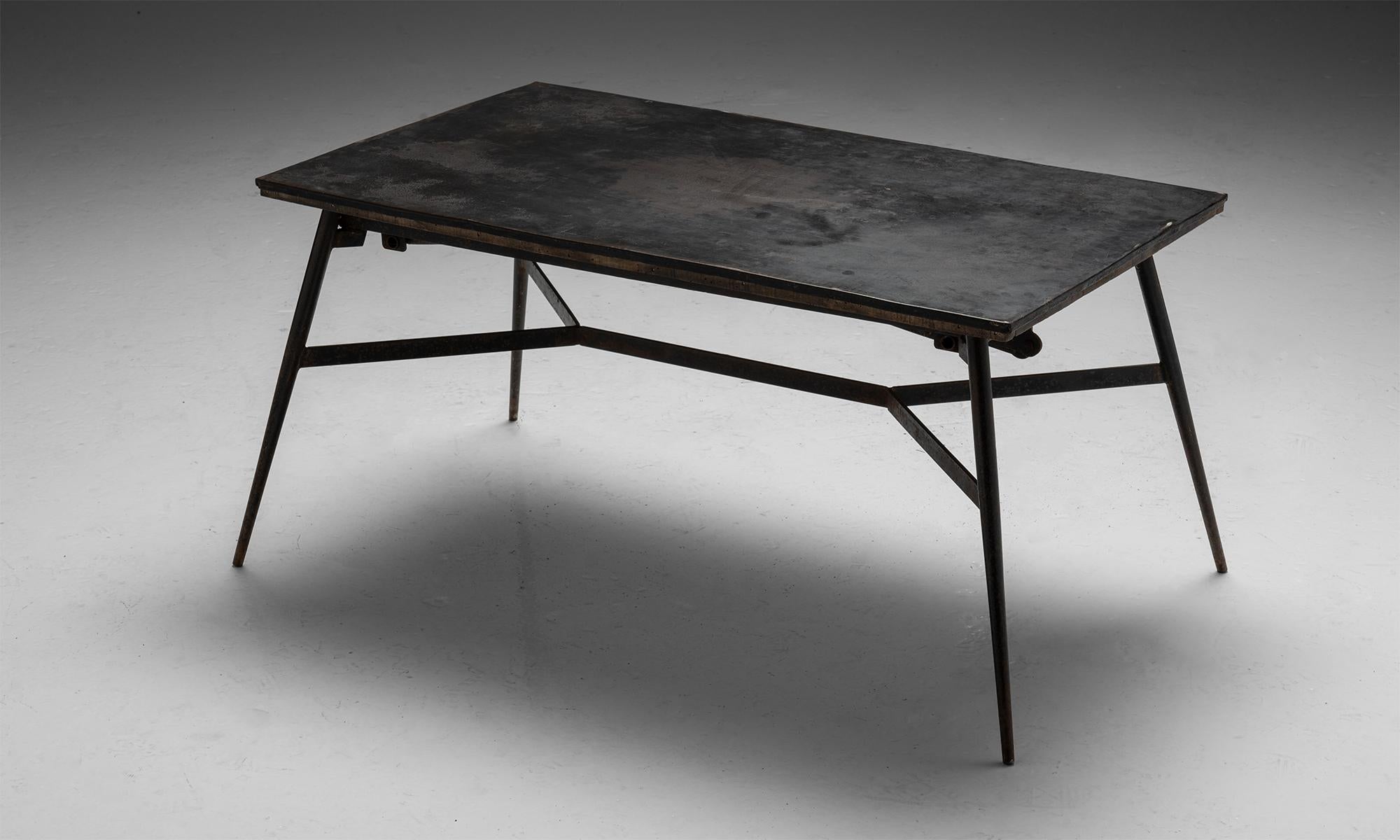 Metal System Table, France, Circa 1950 In Good Condition In Culver City, CA