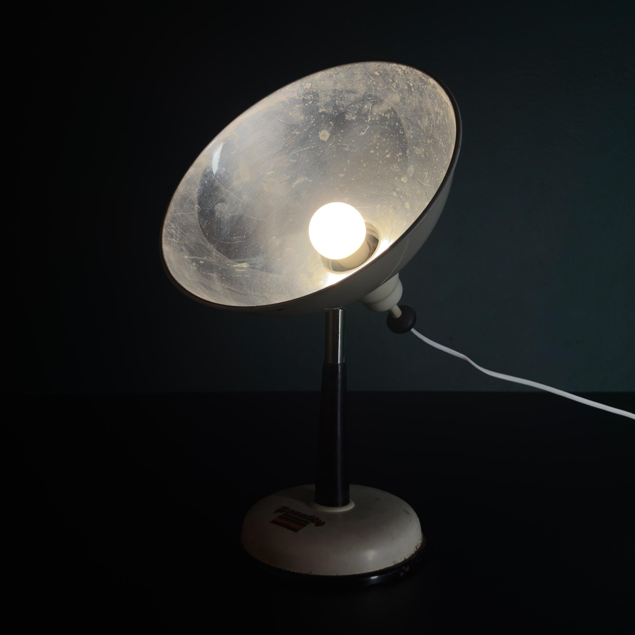 Lampe de table en métal, Vintage 1960s, Autriche en vente 5