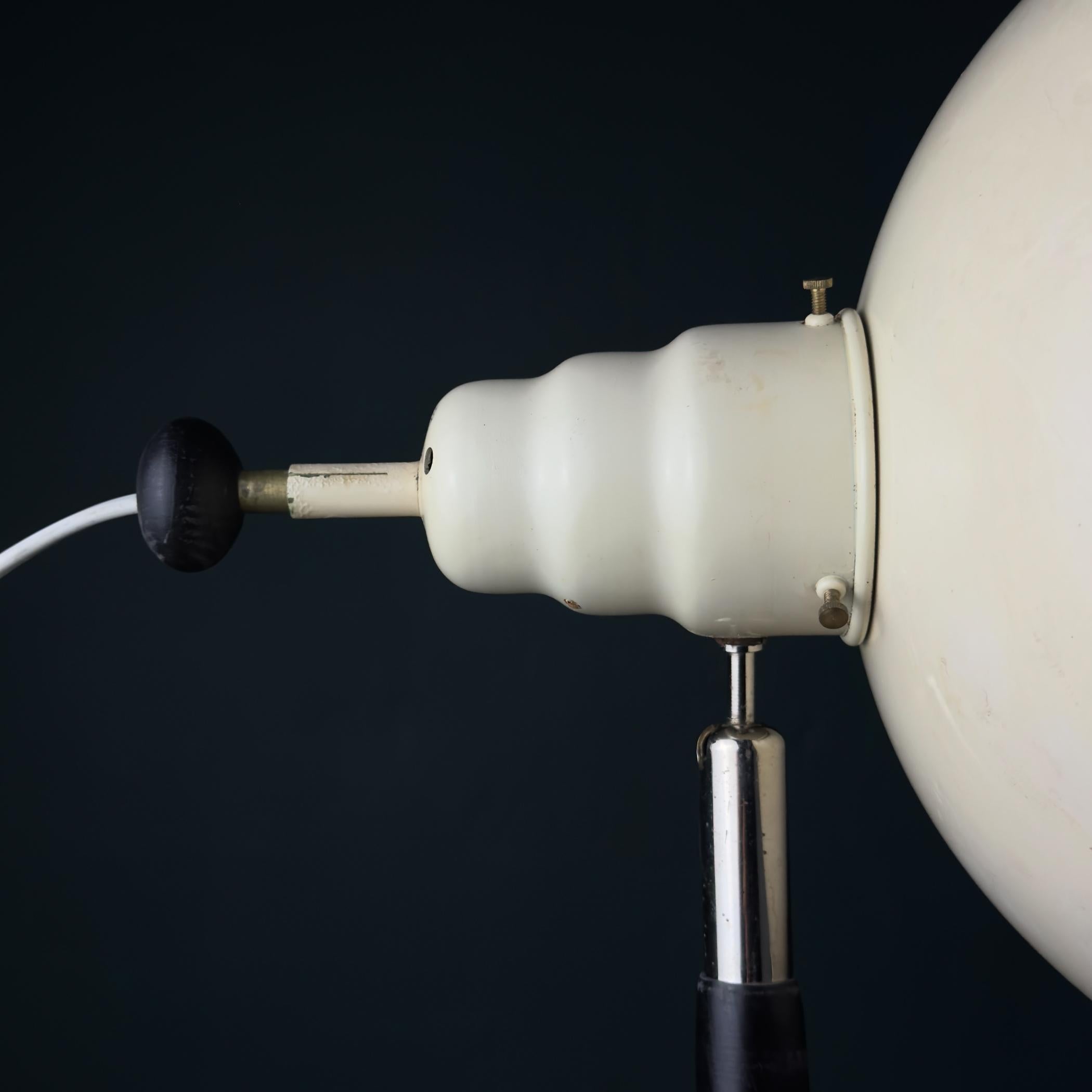 Lampe de table en métal, Vintage 1960s, Autriche en vente 13