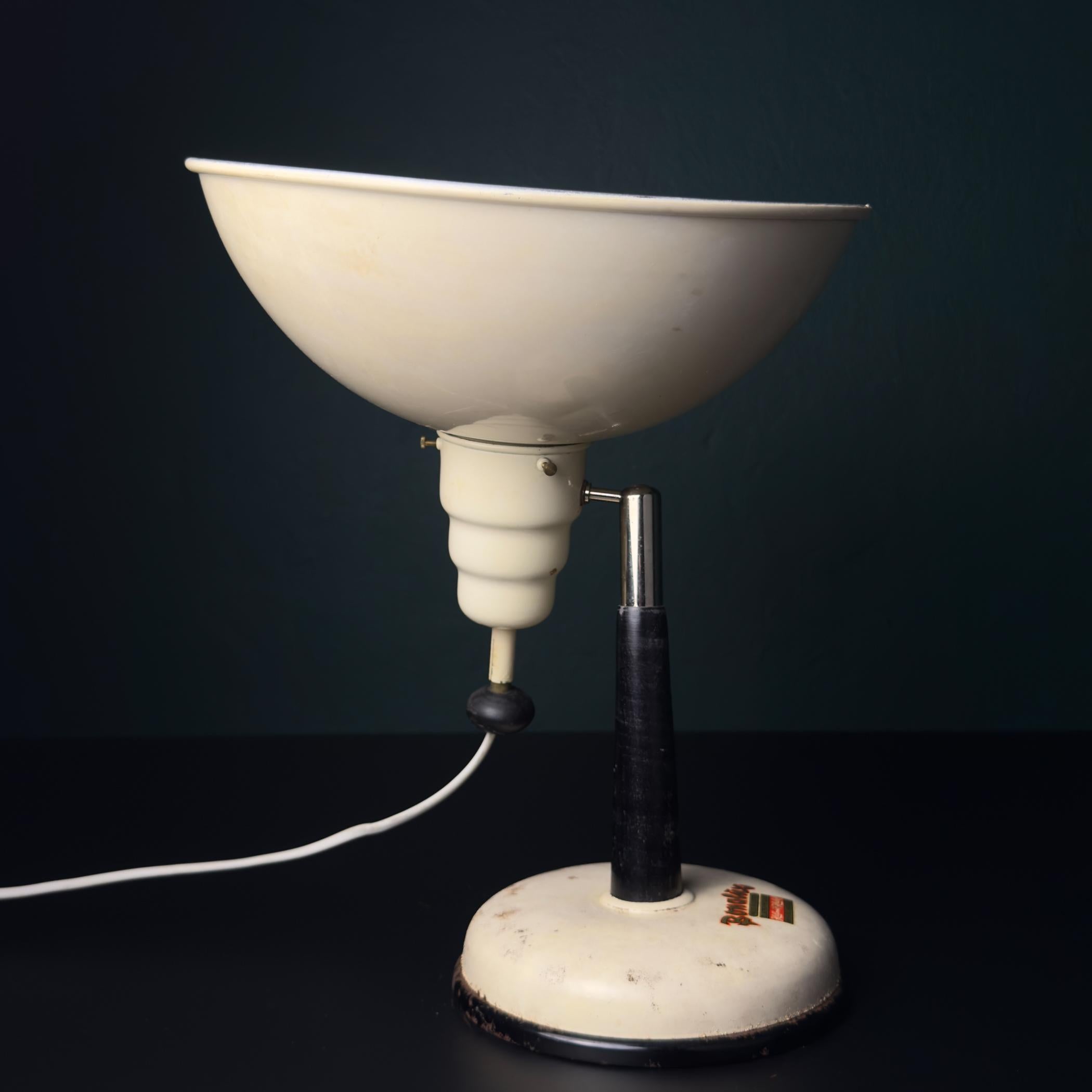 Lampe de table en métal, Vintage 1960s, Autriche en vente 1