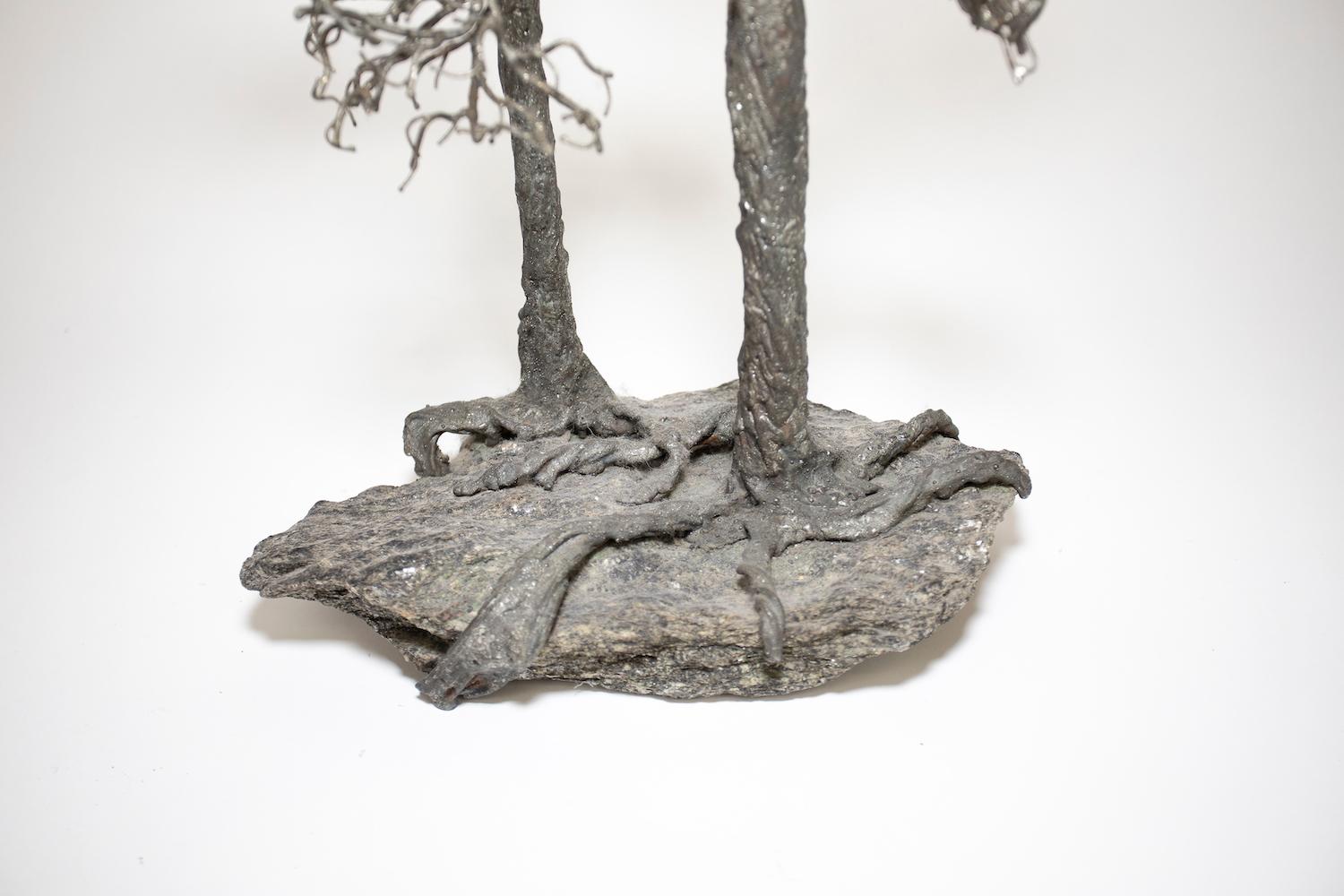 Metal Twisted Tree on a Geode Base In Good Condition For Sale In West Palm Beach, FL