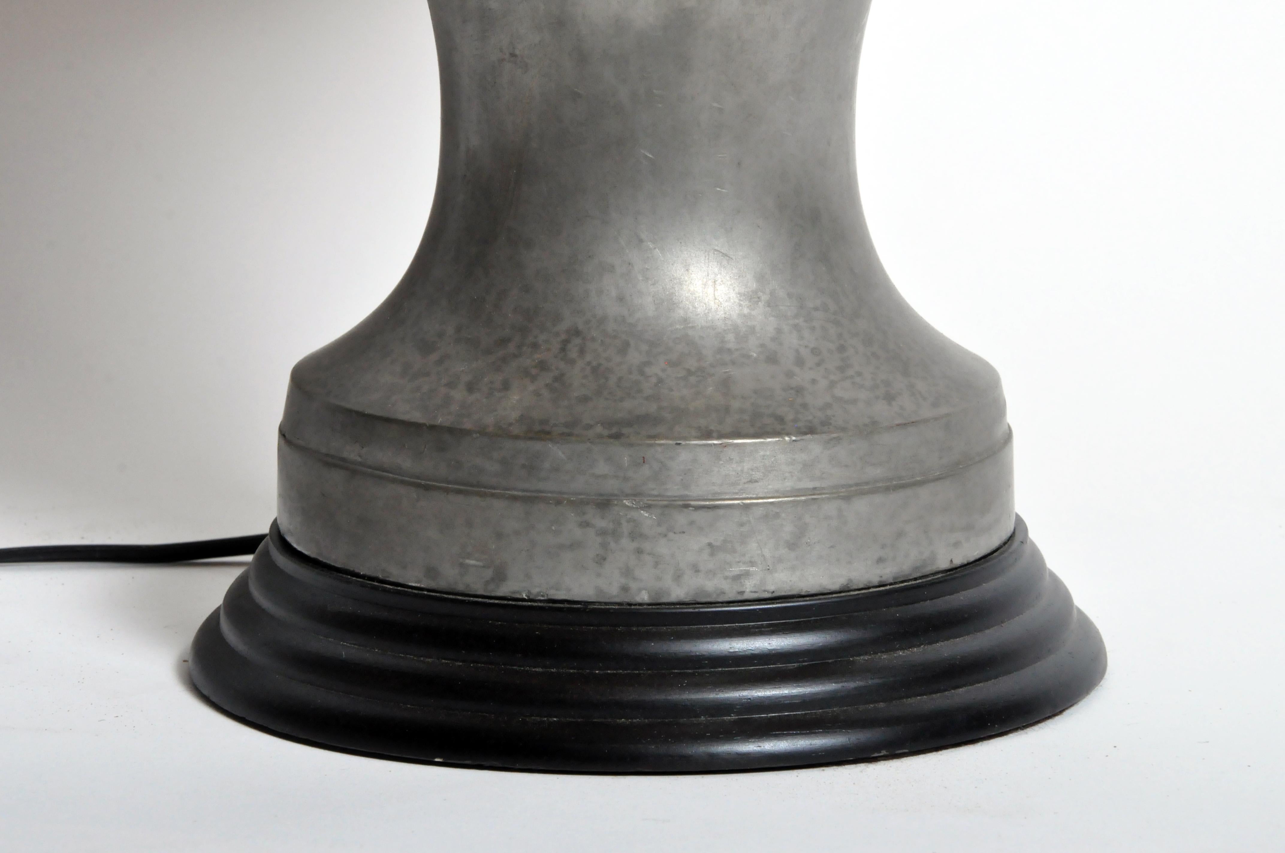 Metal Vase Lamp 4