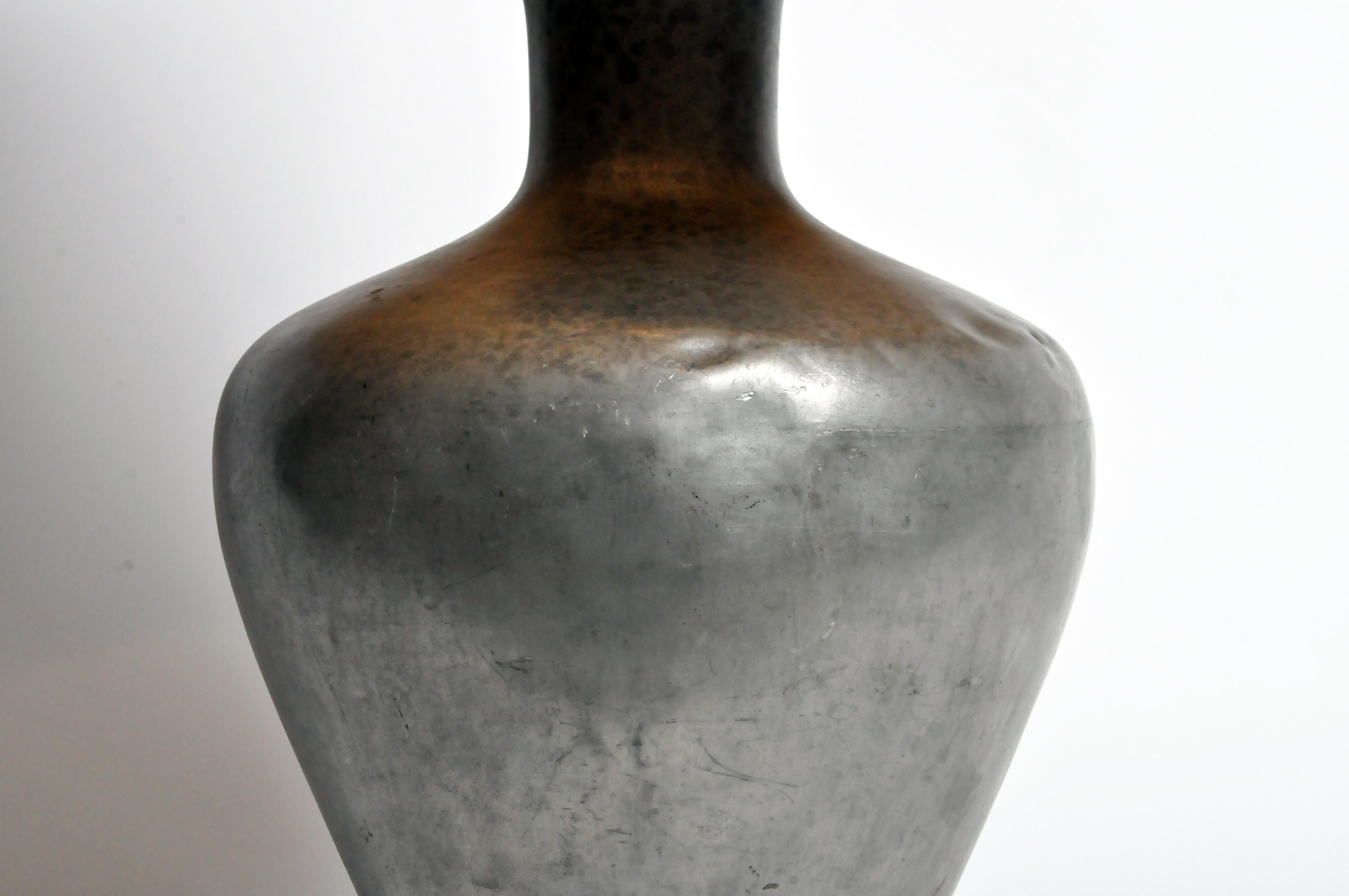 Metal Vase Lamp 3
