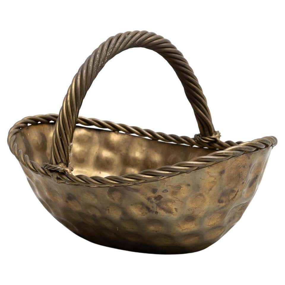 Basket circa Clearance