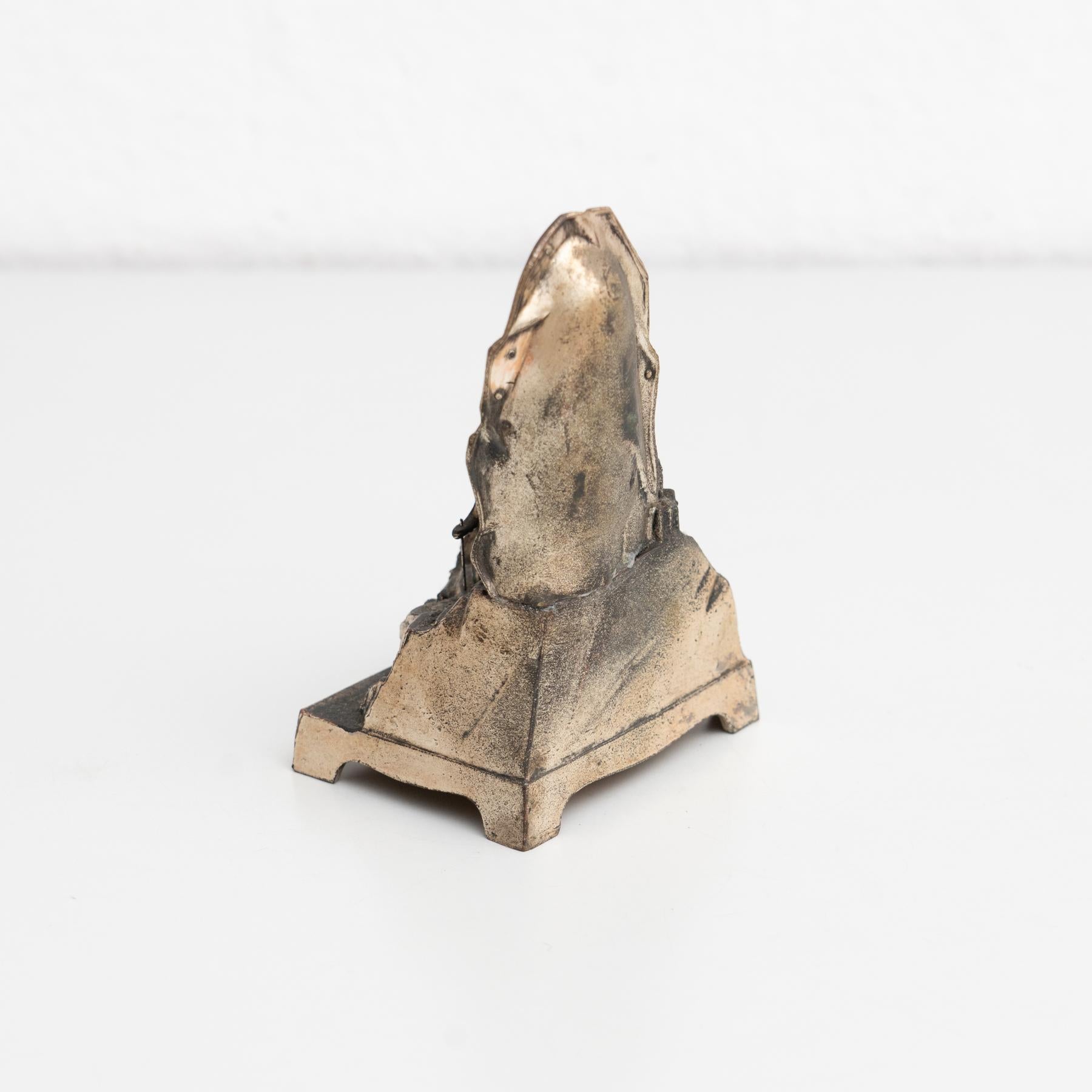 Memorabilia-Figur der Jungfrau Lourdes aus Metall, um 1950 im Angebot 4