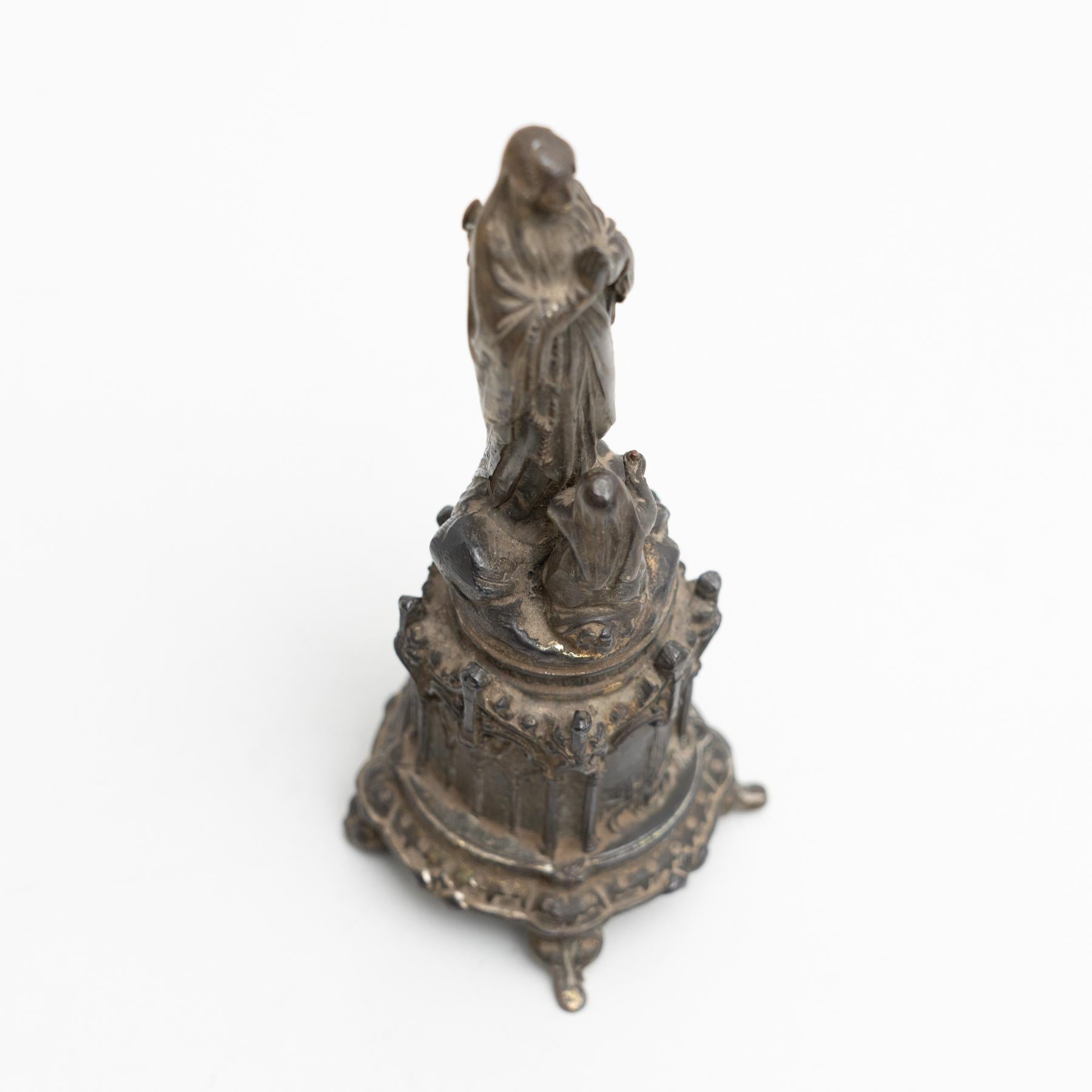 Figurine en métal de la Vierge Lourdes Memorabilia en vente 5