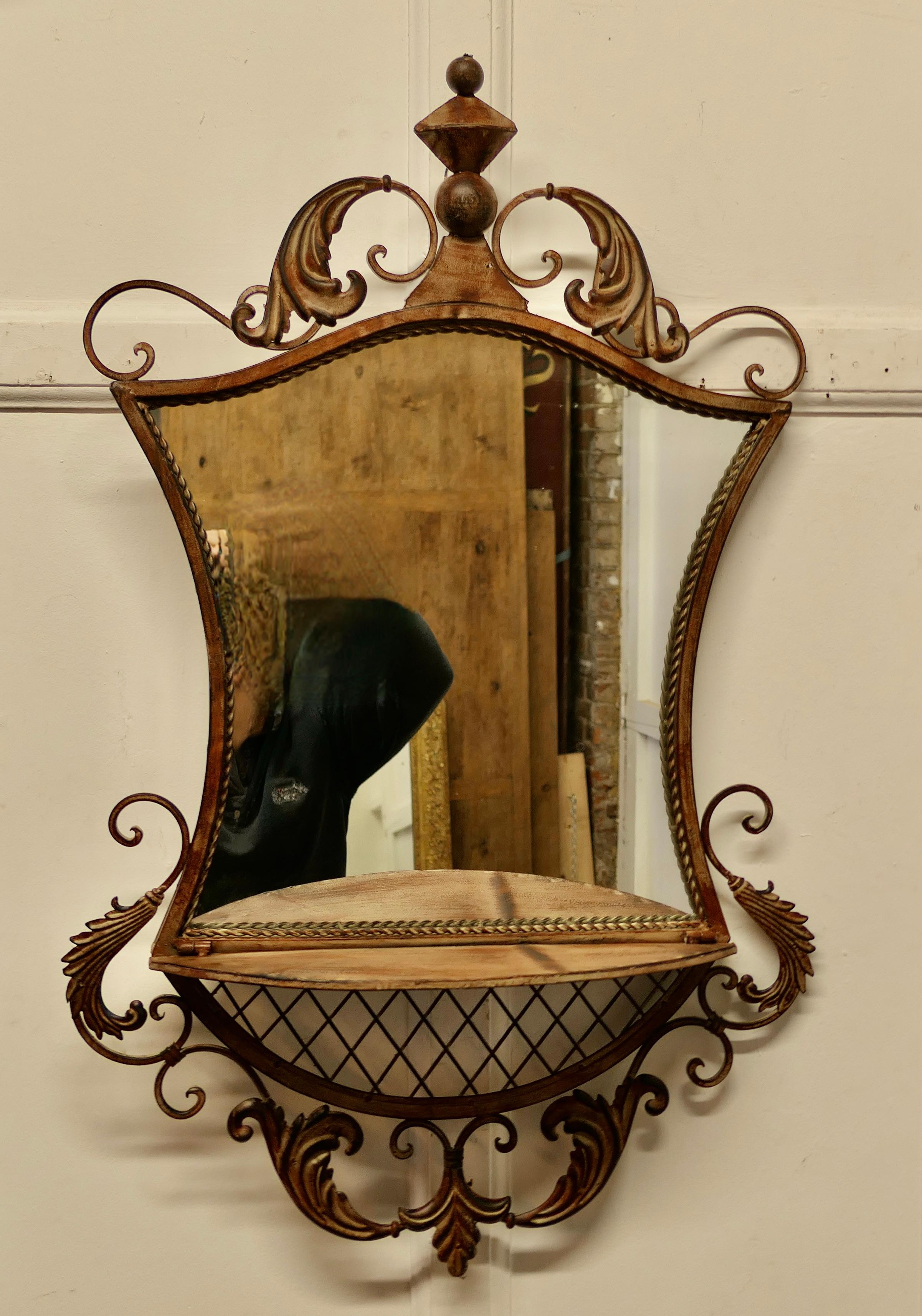 Milieu du XXe siècle Miroir mural ou console en métal avec étagère  Une pièce élégante en vente