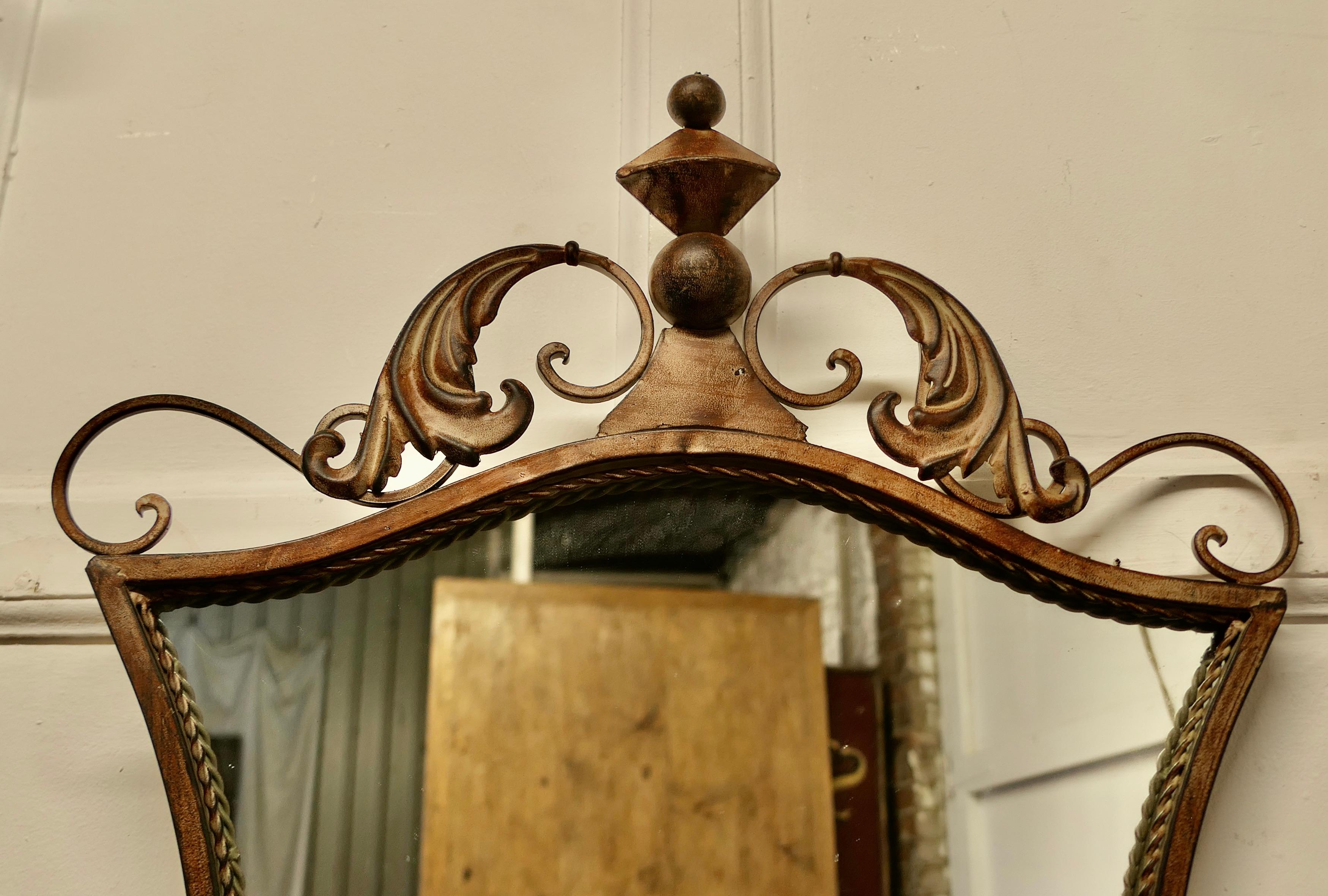 Fer Miroir mural ou console en métal avec étagère  Une pièce élégante en vente