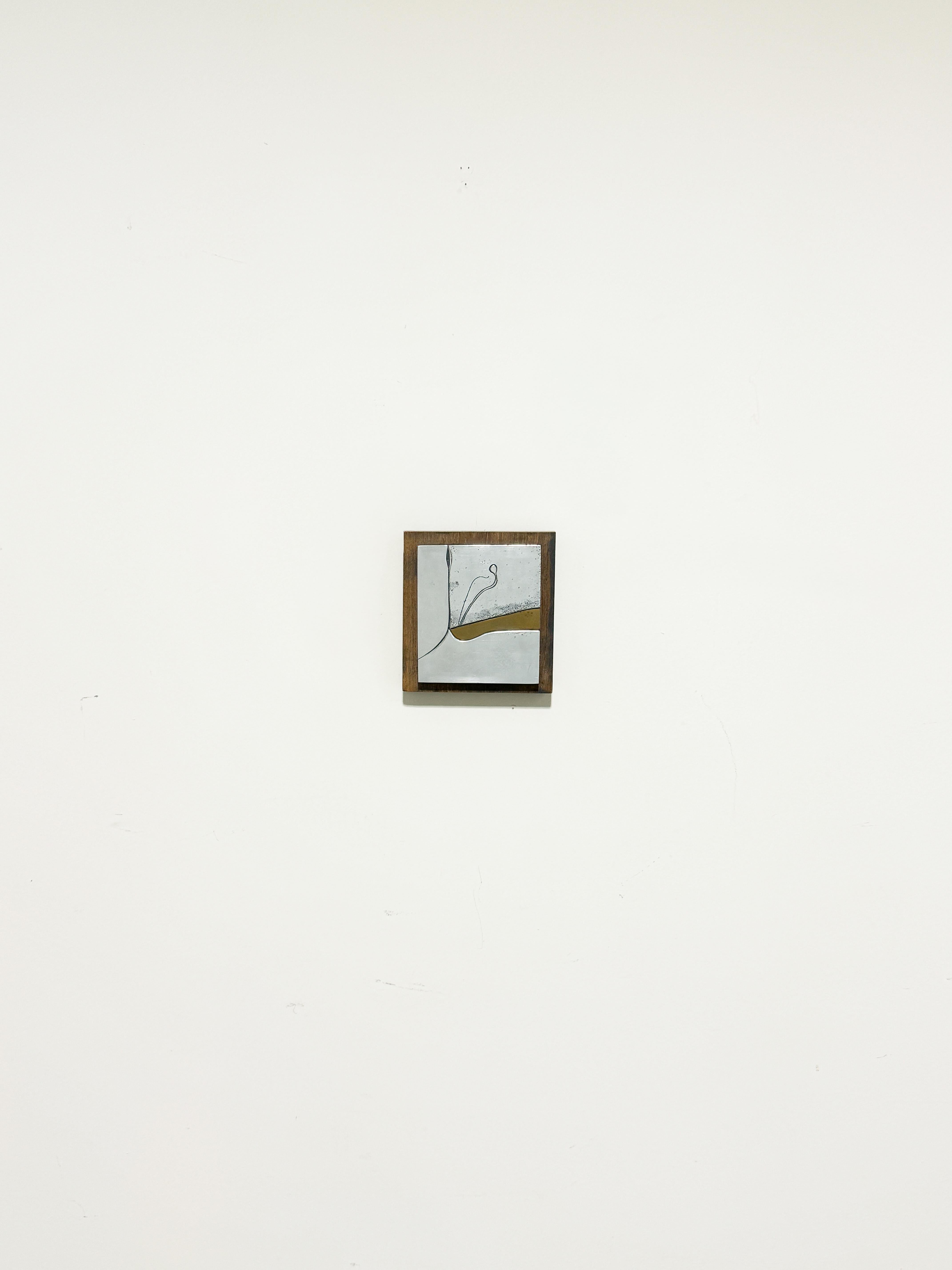 Rilievo da parete in metallo di Charles Pebworth In condizioni buone in vendita a Dallas, TX