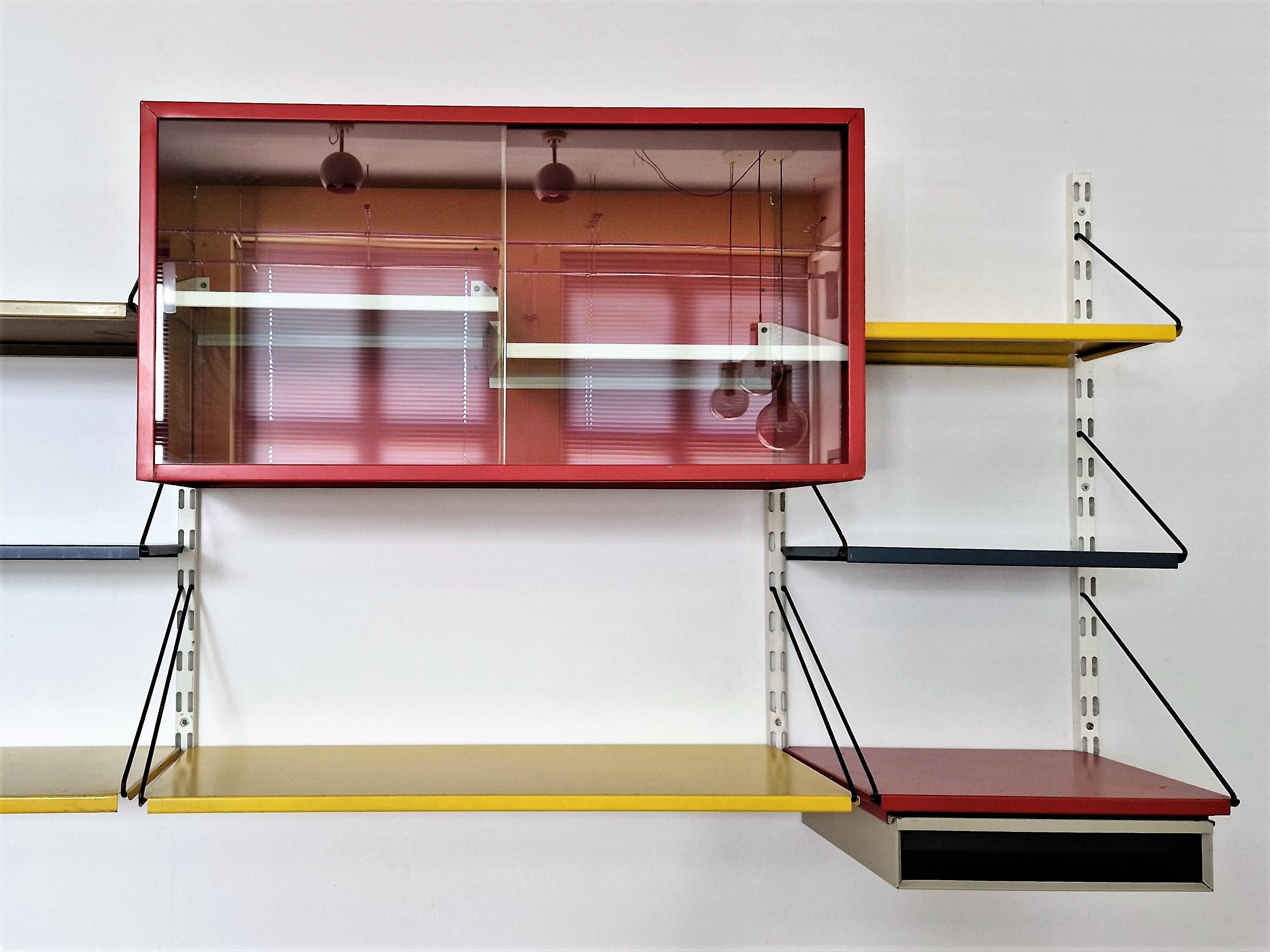 Metal Wall Unit in Red, Yellow and Blue by Tjerk Rijenga for Pilastro, 1950's In Good Condition For Sale In Steenwijk, NL