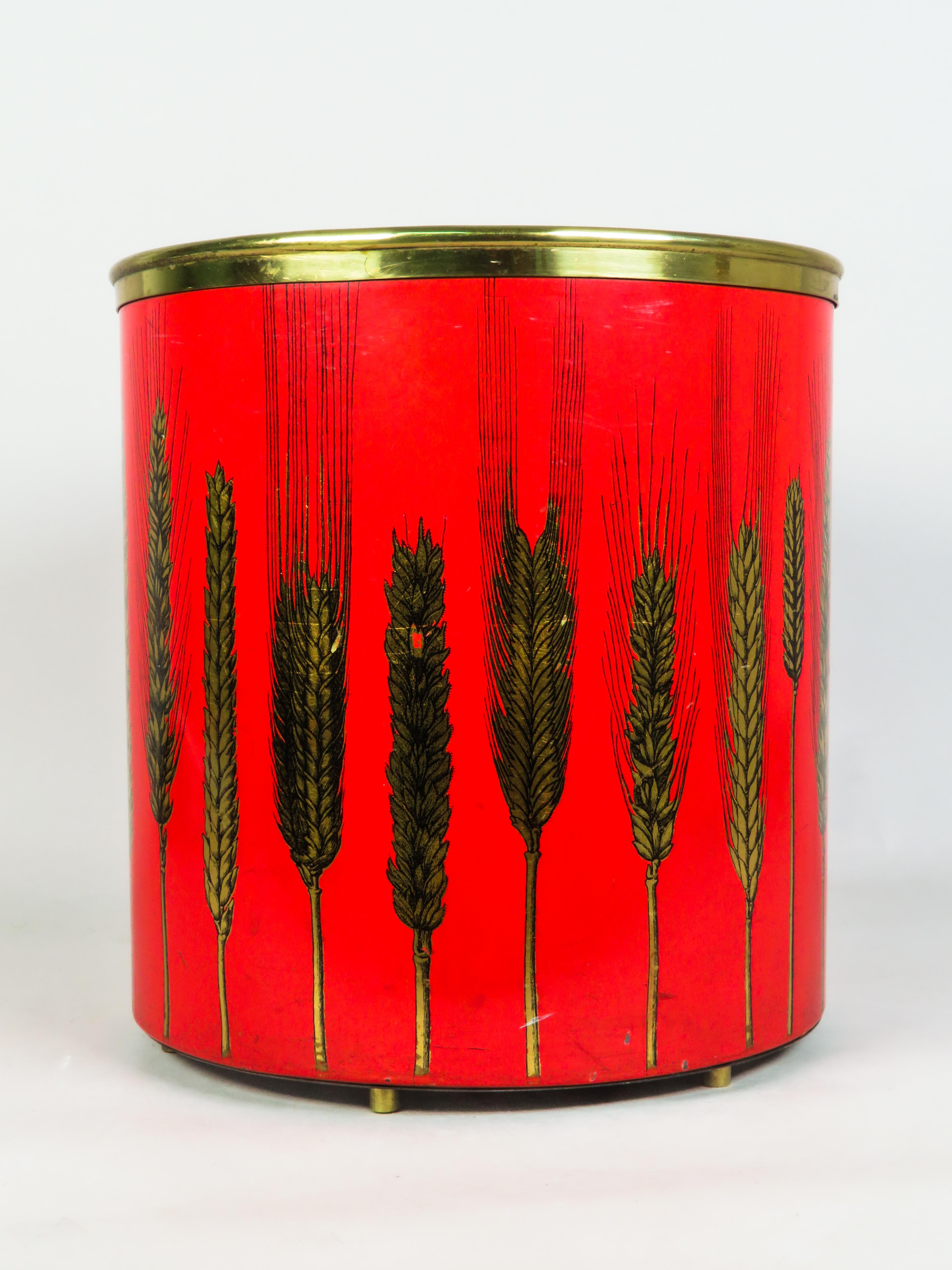 Mid-17th Century Metal wastebasket with a gold herringbone design and red lacquered base For Sale