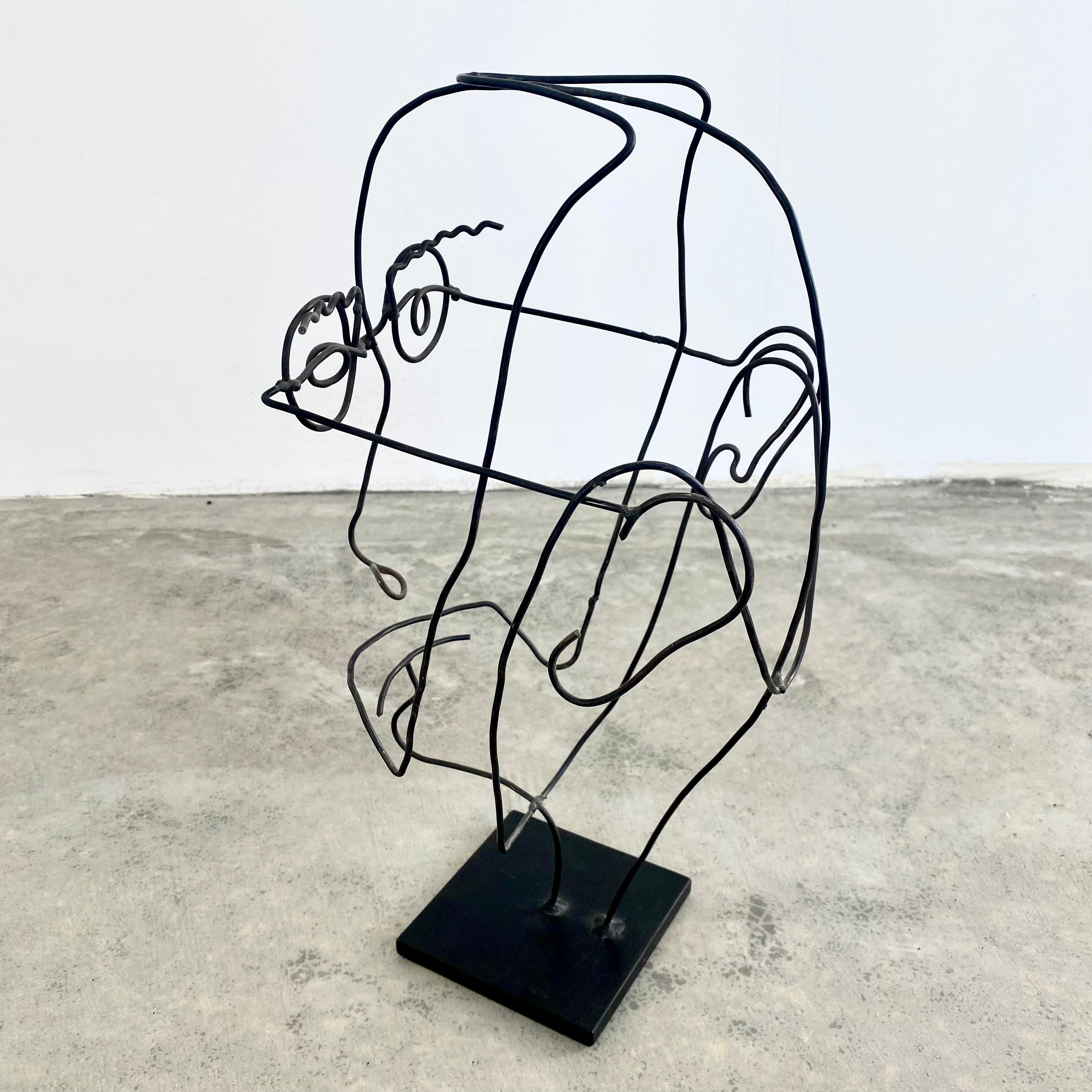 Metal Wire Face Sculpture In Good Condition In Los Angeles, CA