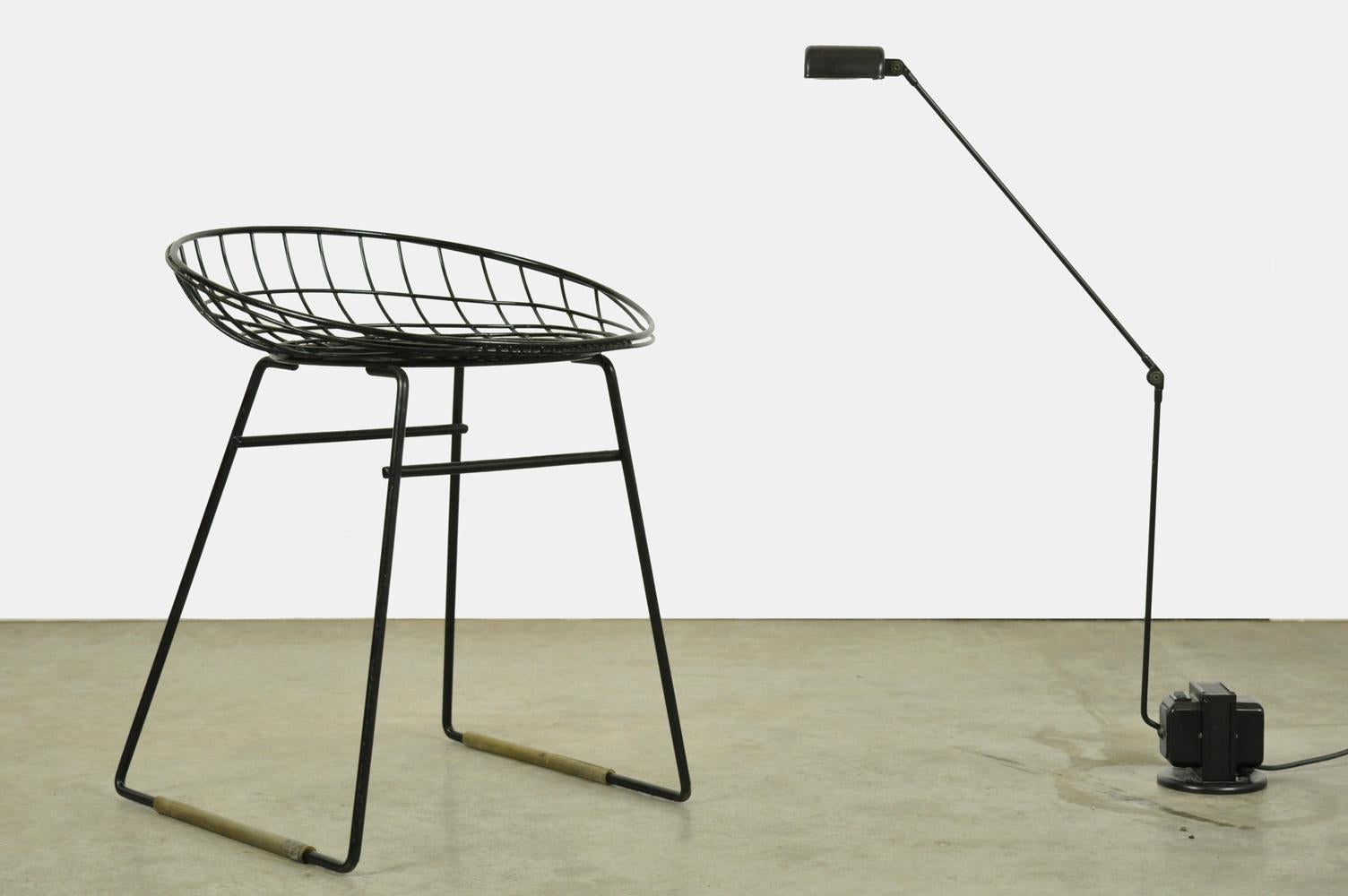 Metal wire stool KM05 by Cees Braakman and Adriaan Dekker for Pastoe, 1950s For Sale 3