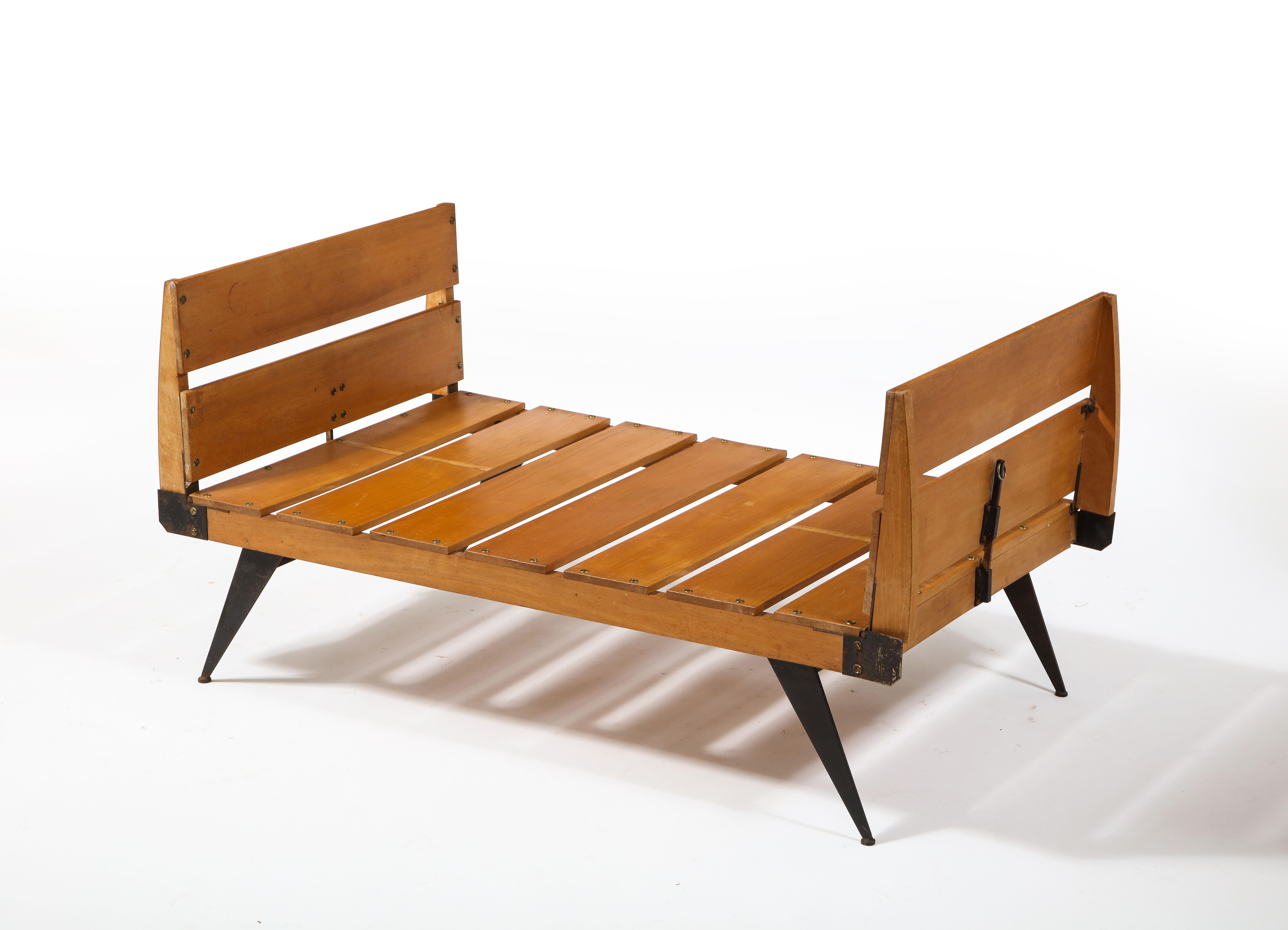 20th Century Metal & Wood Convertible Daybed, France 1950's For Sale