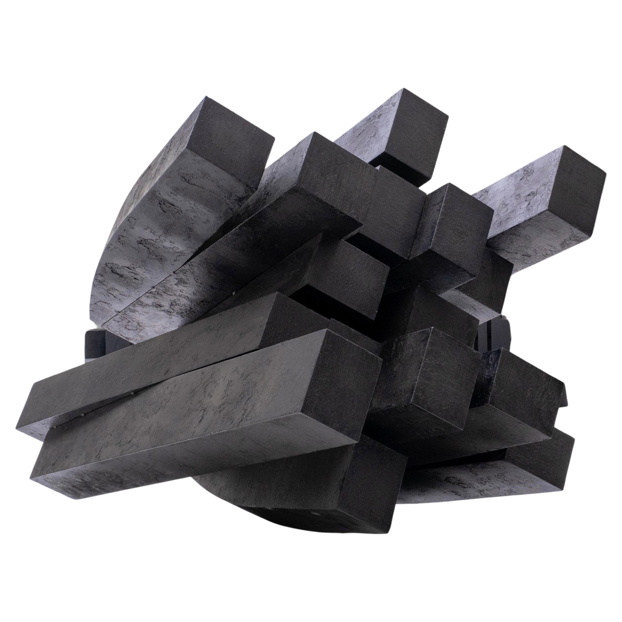 Escultura negra de metal Zoumey de Arno Declercq en venta