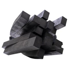 Escultura negra de metal Zoumey de Arno Declercq