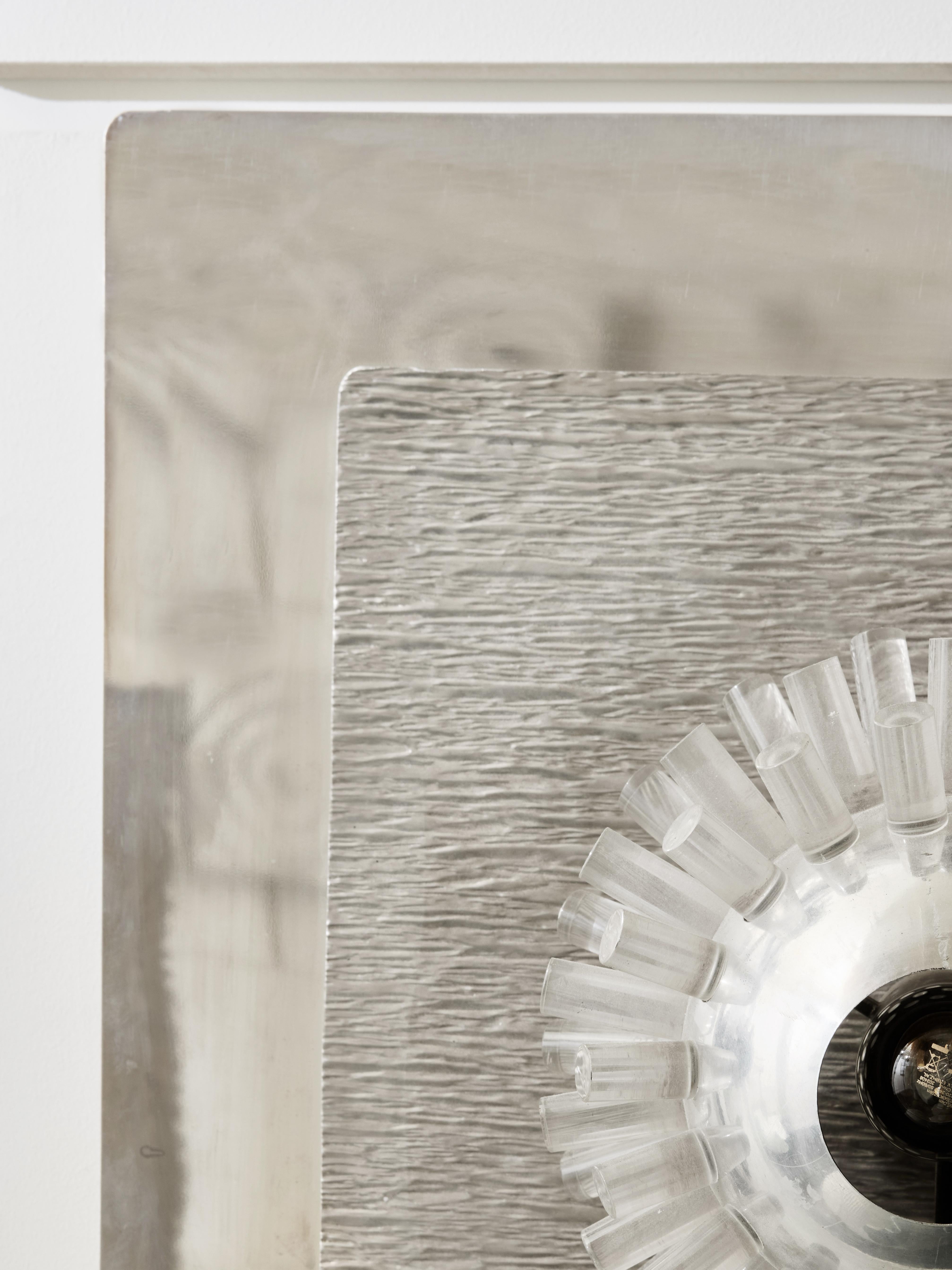 Metall and PLexiglass Wall Sconces by Gaetano Missaglia In Good Condition For Sale In Saint-Ouen, IDF