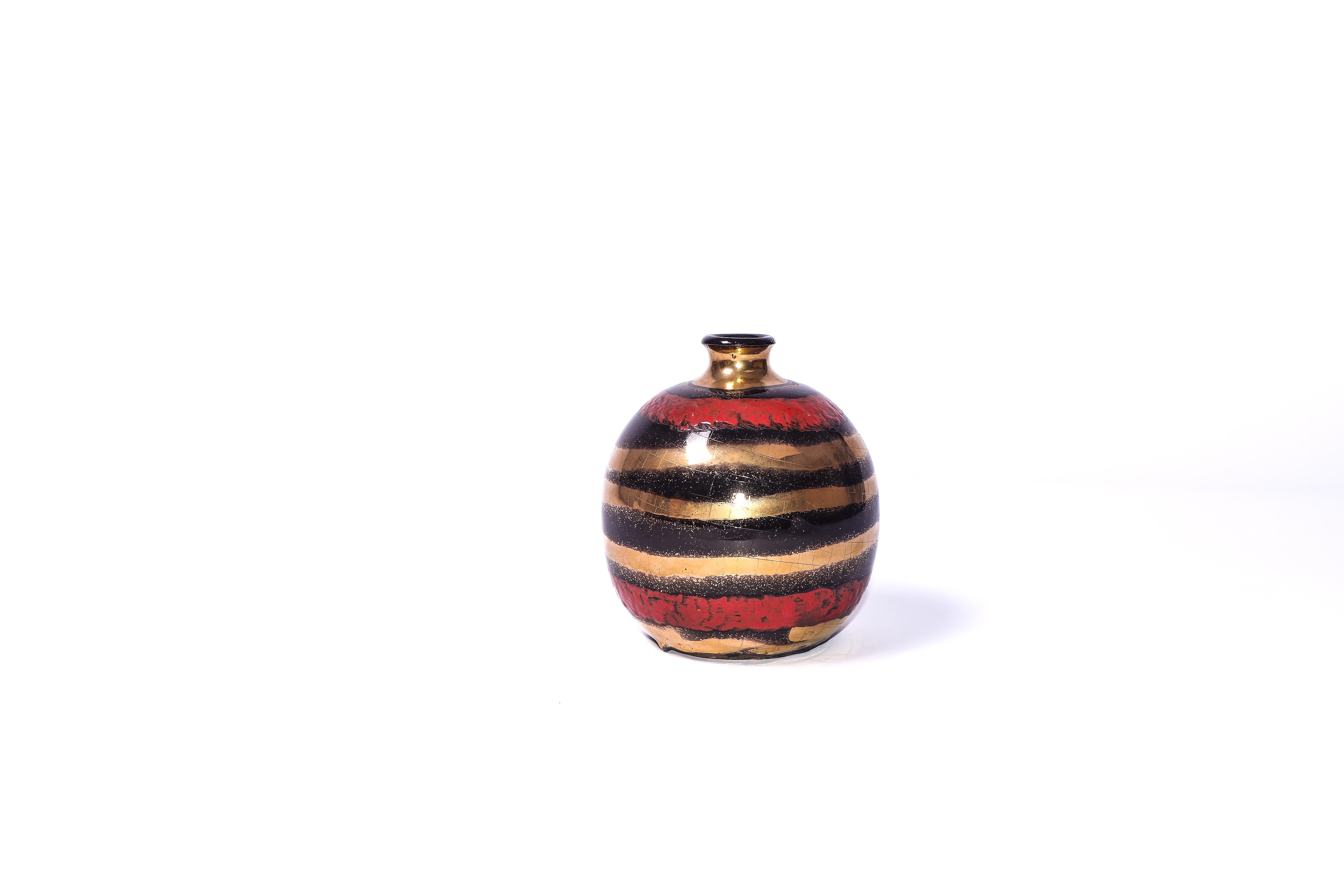 Francese Vaso in ceramica Metal Art Deco di Jean Besnard in vendita