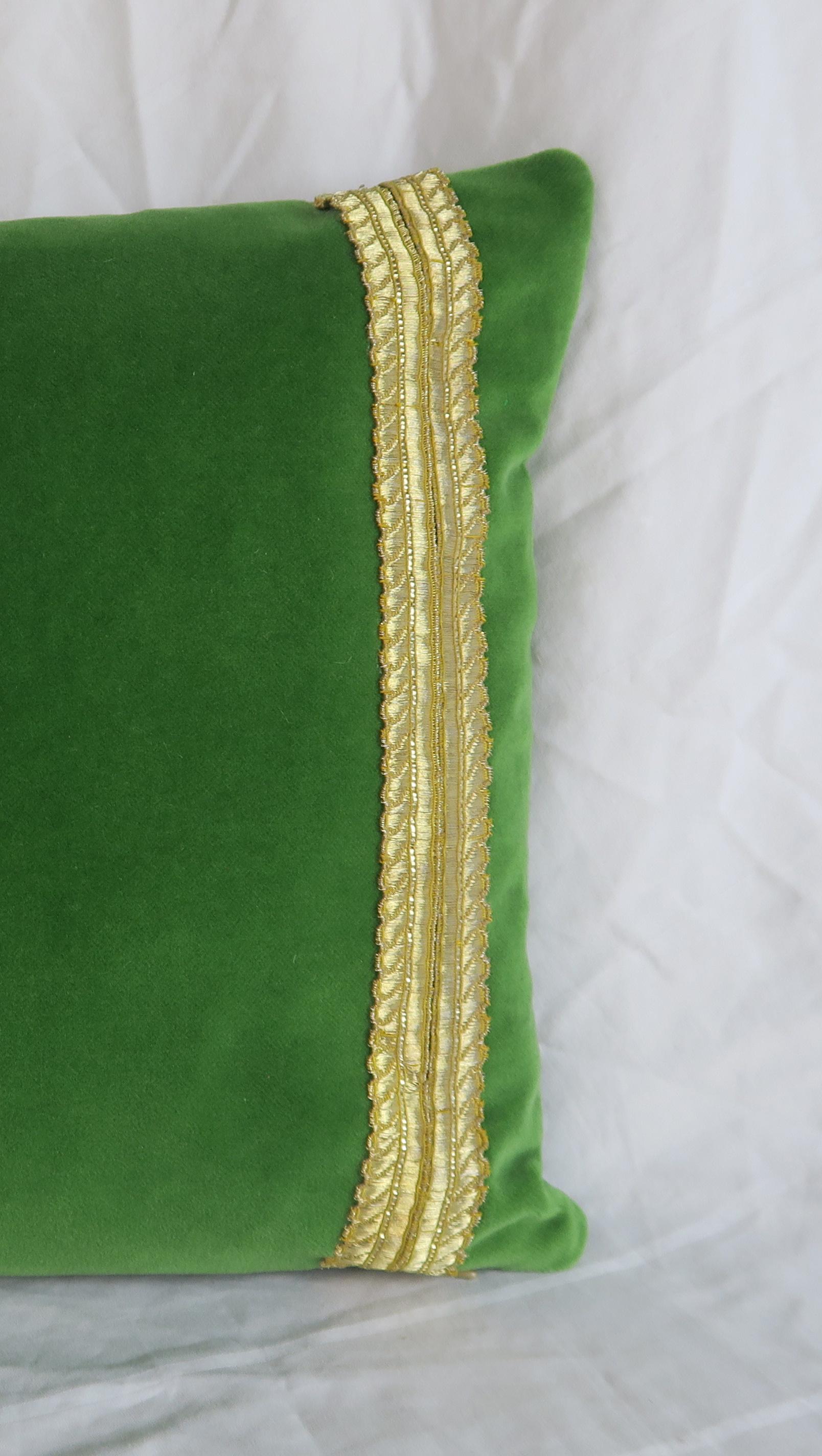 Metallic Embroidered Green Velvet Pillows, Pair In Excellent Condition In Los Angeles, CA