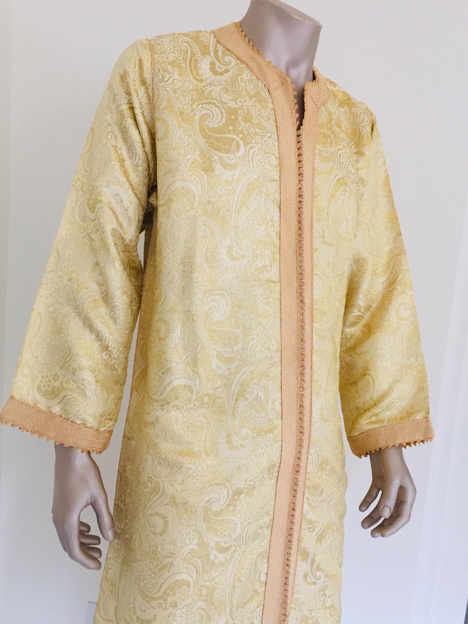 Moroccan Kaftan Gold and Silver Brocade 1970s Maxi Dress Caftan In Good Condition For Sale In North Hollywood, CA