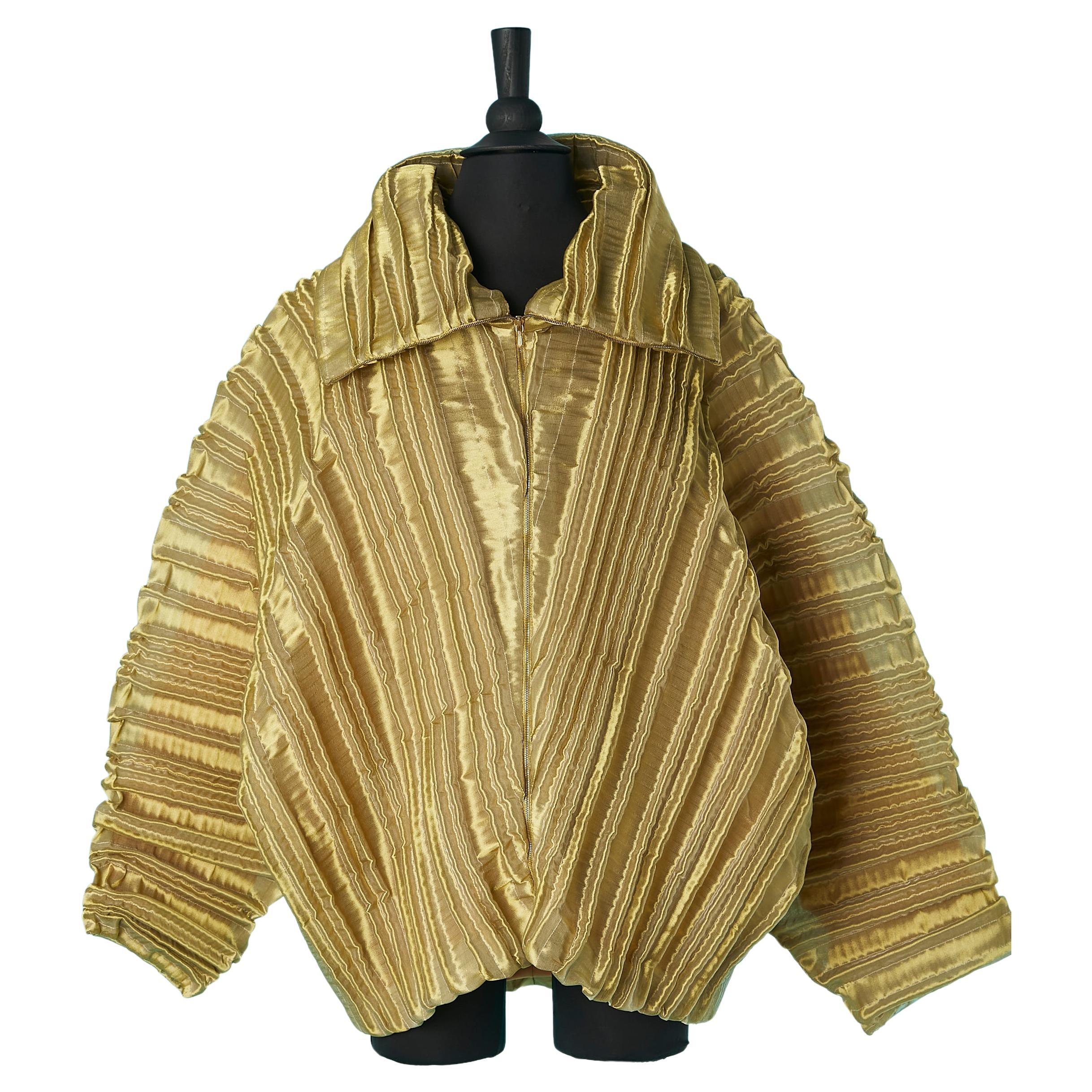 Metallic-Gold plissierte Jacke mit Reißverschluss in der Mitte der Vorderseite Paco Rabanne  im Angebot