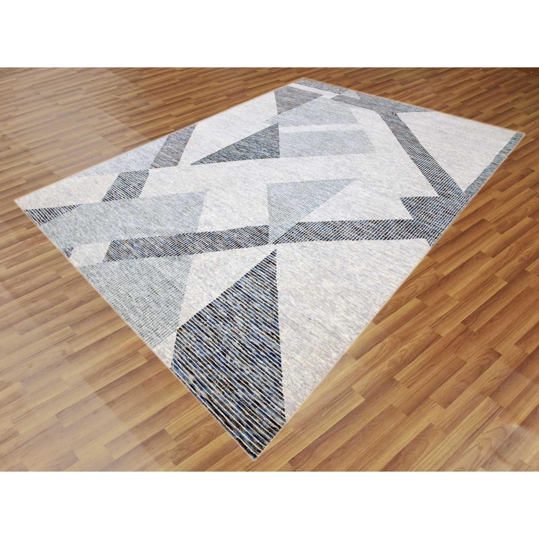 Metallisch Grau Geometrisch Art Deco Collection Weiche Wolle Handgeknüpft Orientteppich (Indisch) im Angebot