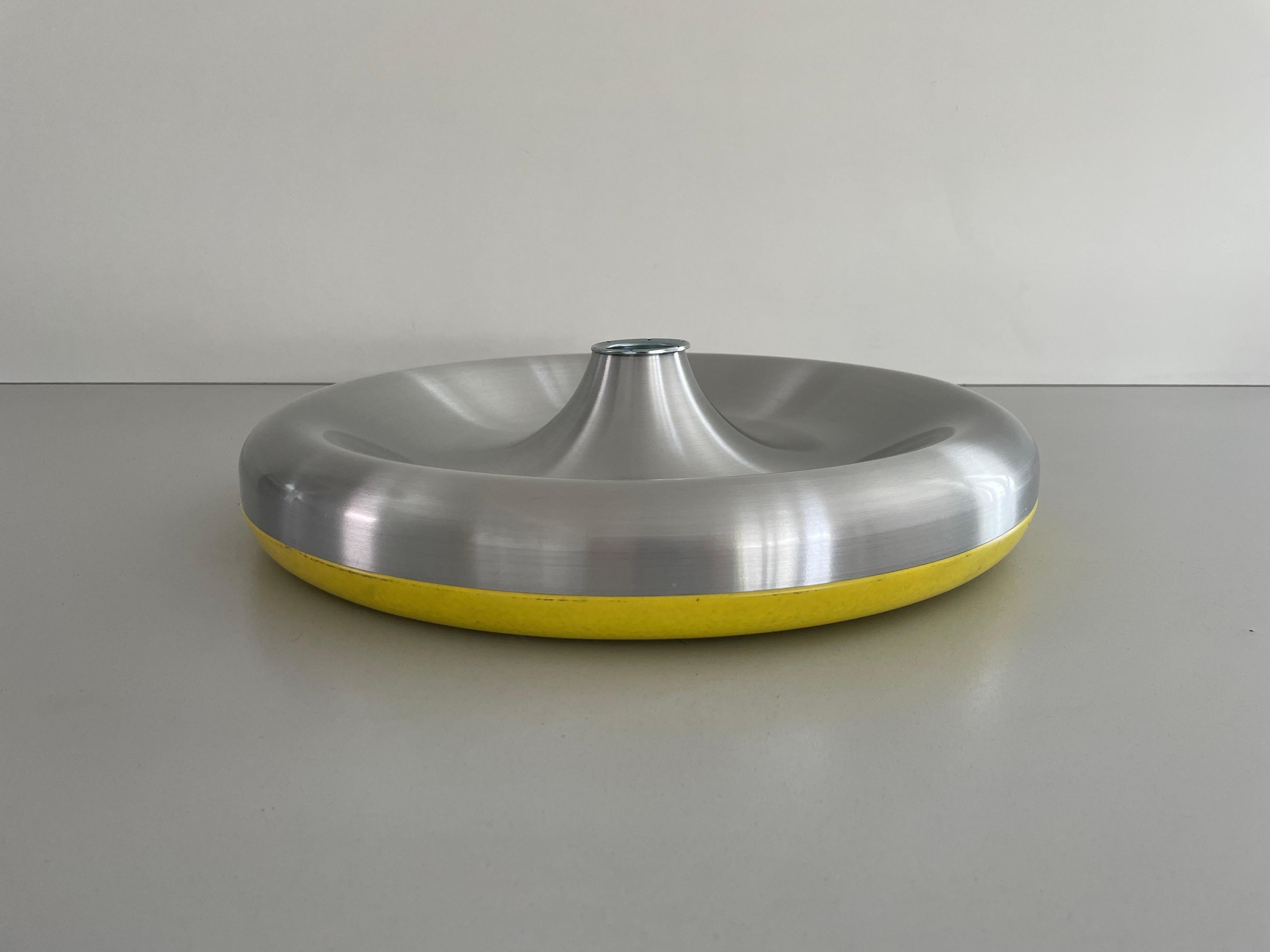 Allemand Plafonnier encastré gris et jaune métallisé de l'ère spatiale, 1970, Allemagne en vente
