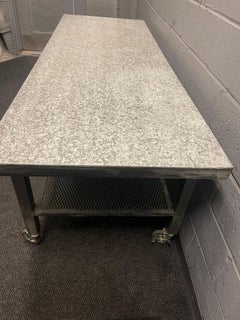 Tavolo industriale metallico