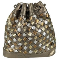 Morris Moskowitz: Gewebte Schultertasche aus Metallic-Leder, Morris Moskowitz