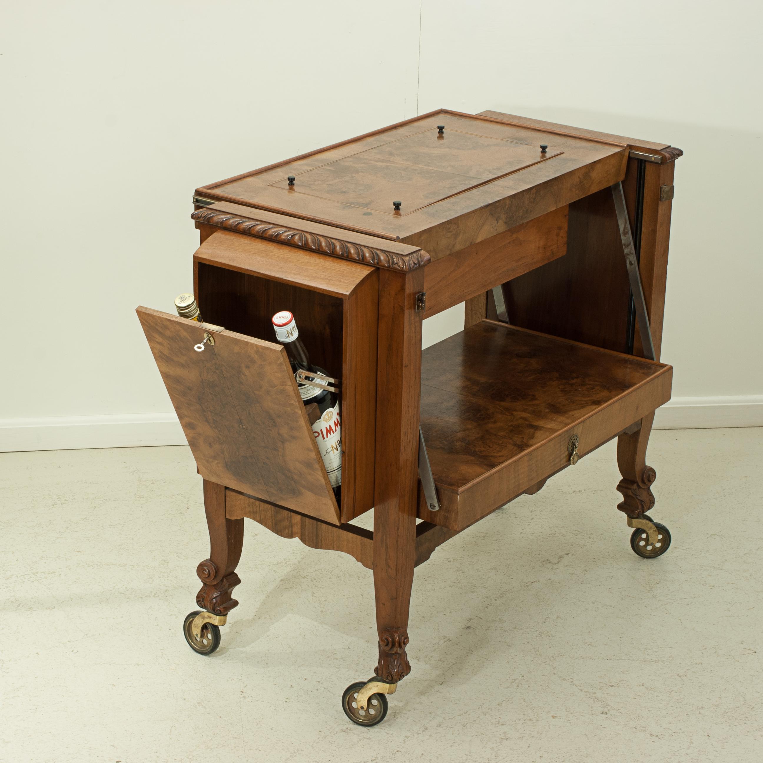 Art Deco Metamorphic Drinks Table or Trolley, Cocktail Cabinet in Walnut