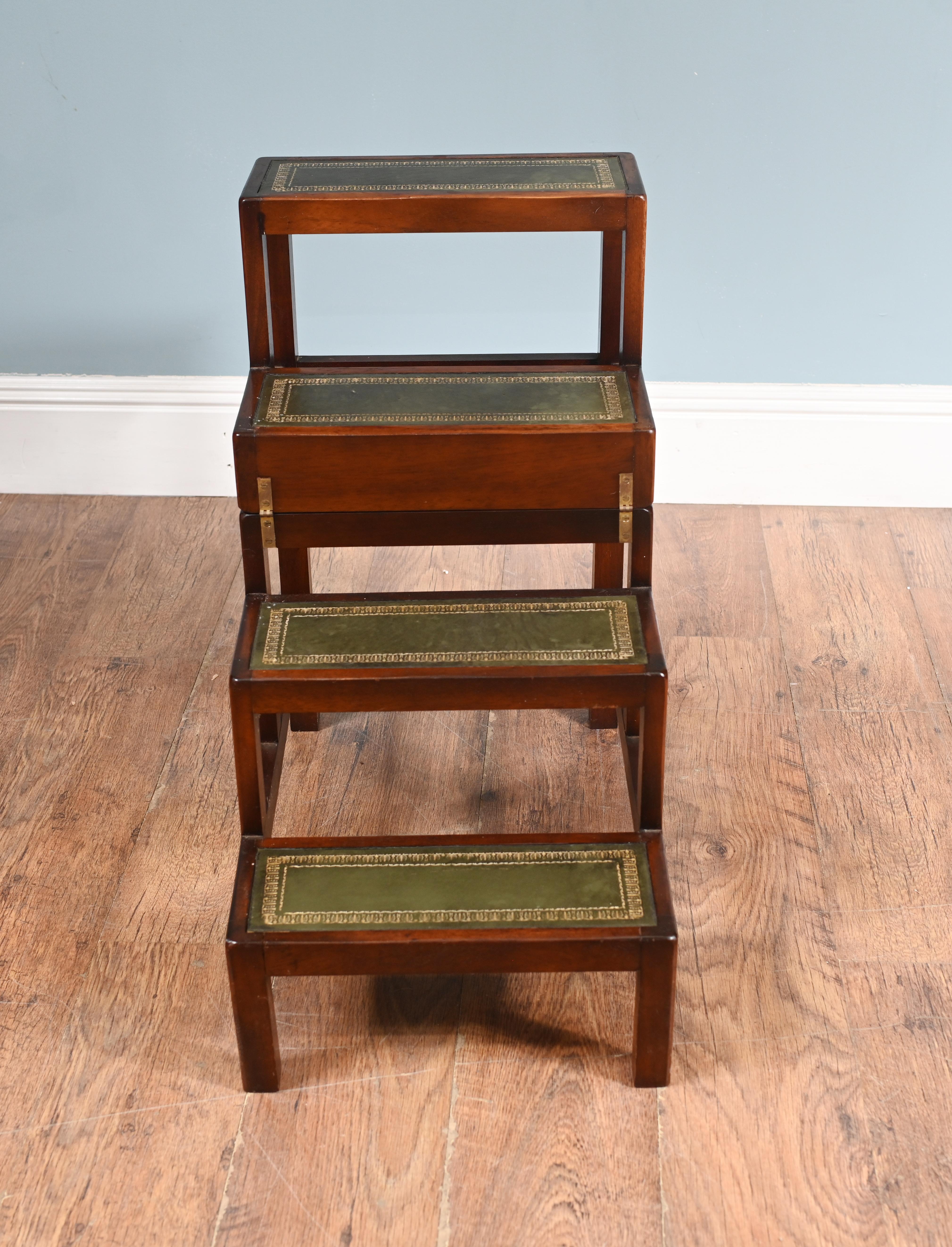 Metamorphic Ladder Table Set Mahagoni Bibliothek Schritte im Angebot 1