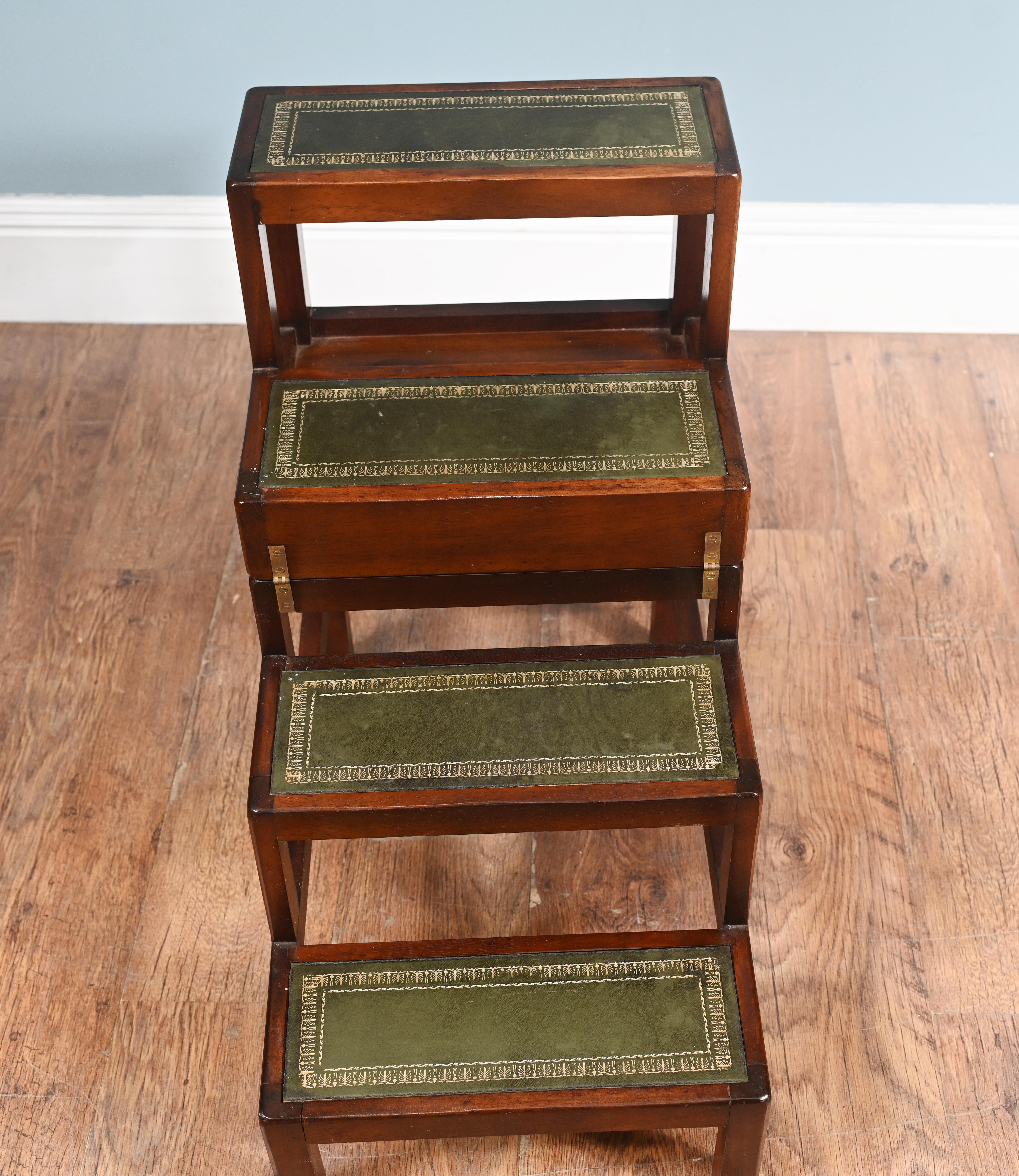 Metamorphic Ladder Table Set Mahagoni Bibliothek Schritte im Angebot 2