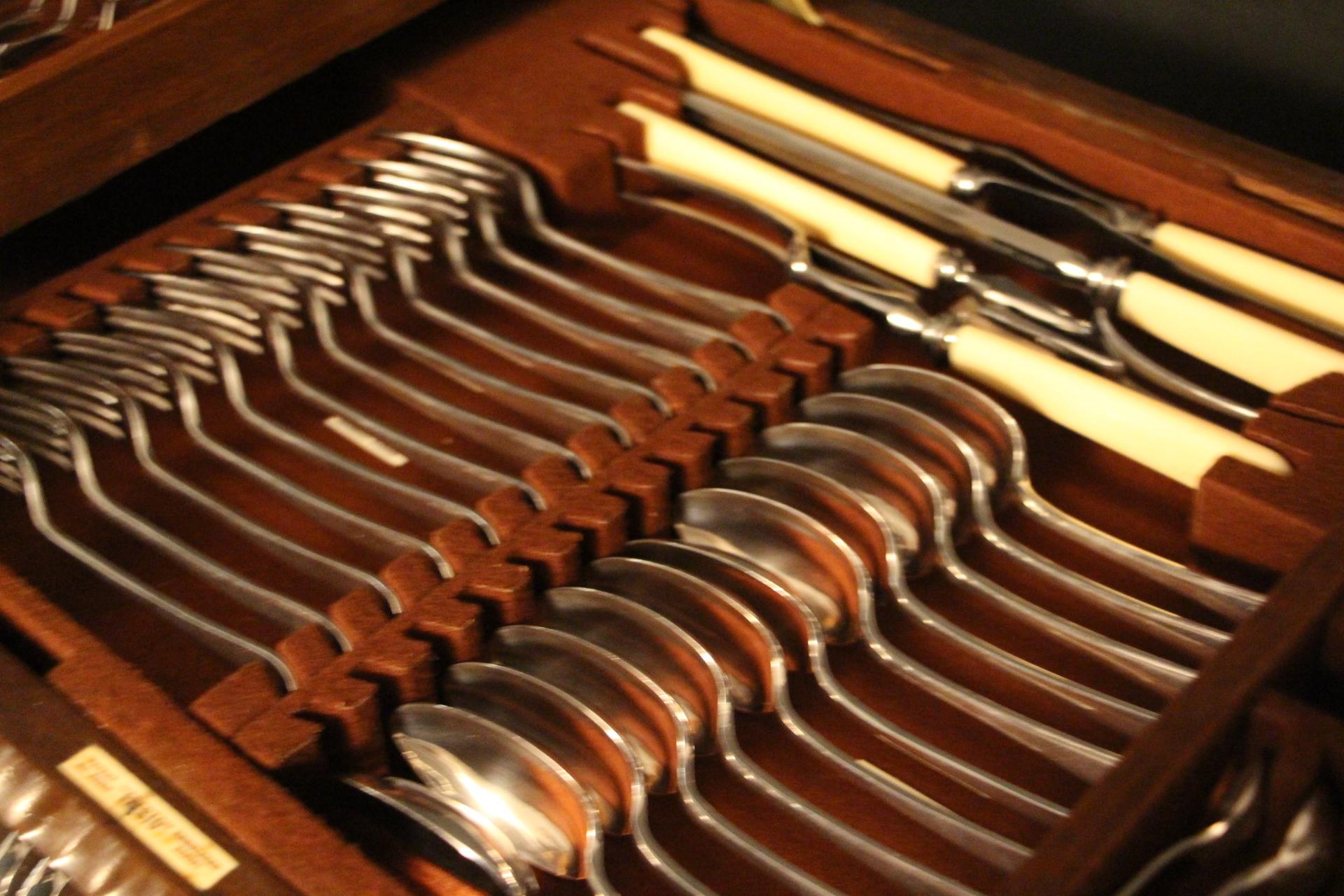 Metamorphic Rising Cutlery Table Cabinet 13