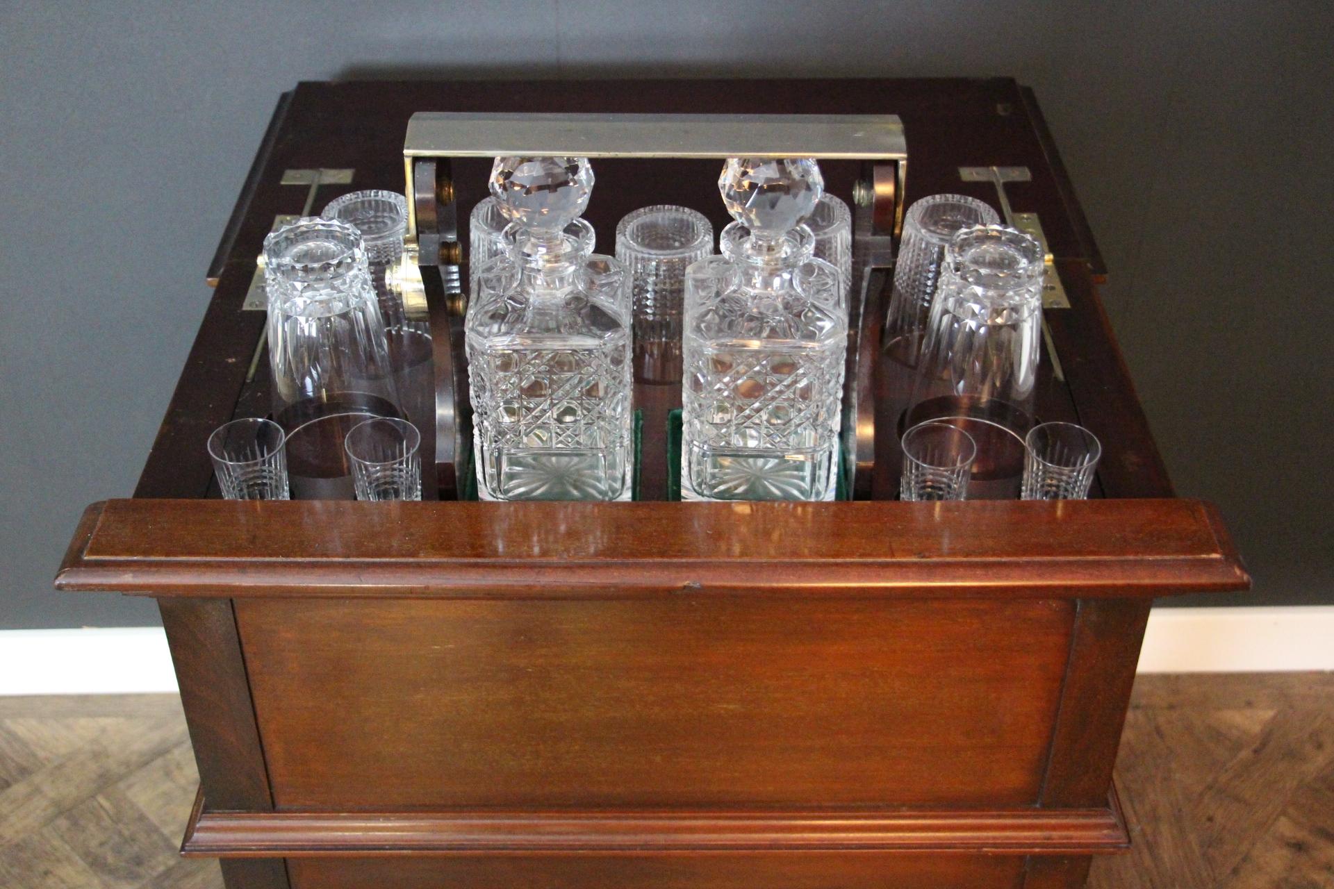 British Metamorphic Rising Drink Cabinet, Cocktail Bar, Dry Bar, Baccarat Crystal