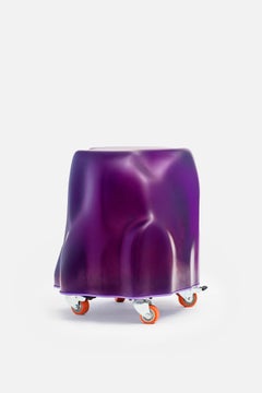 Zeitgenössischer Hocker von Objekten des gewöhnlichen Interesses, Metamorpher Berg, lila