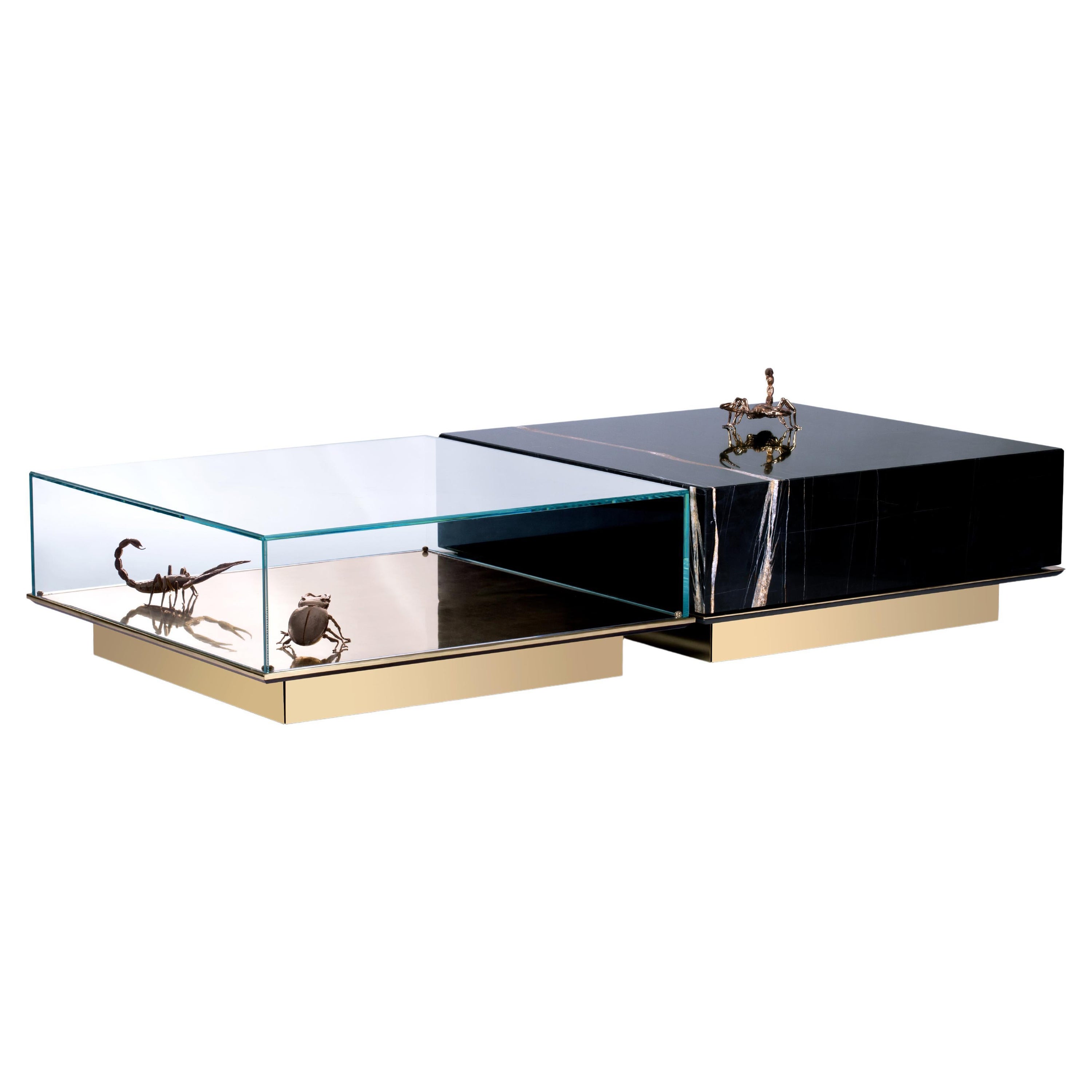 Table centrale Metamorphosis, verre marbré et laiton fait main