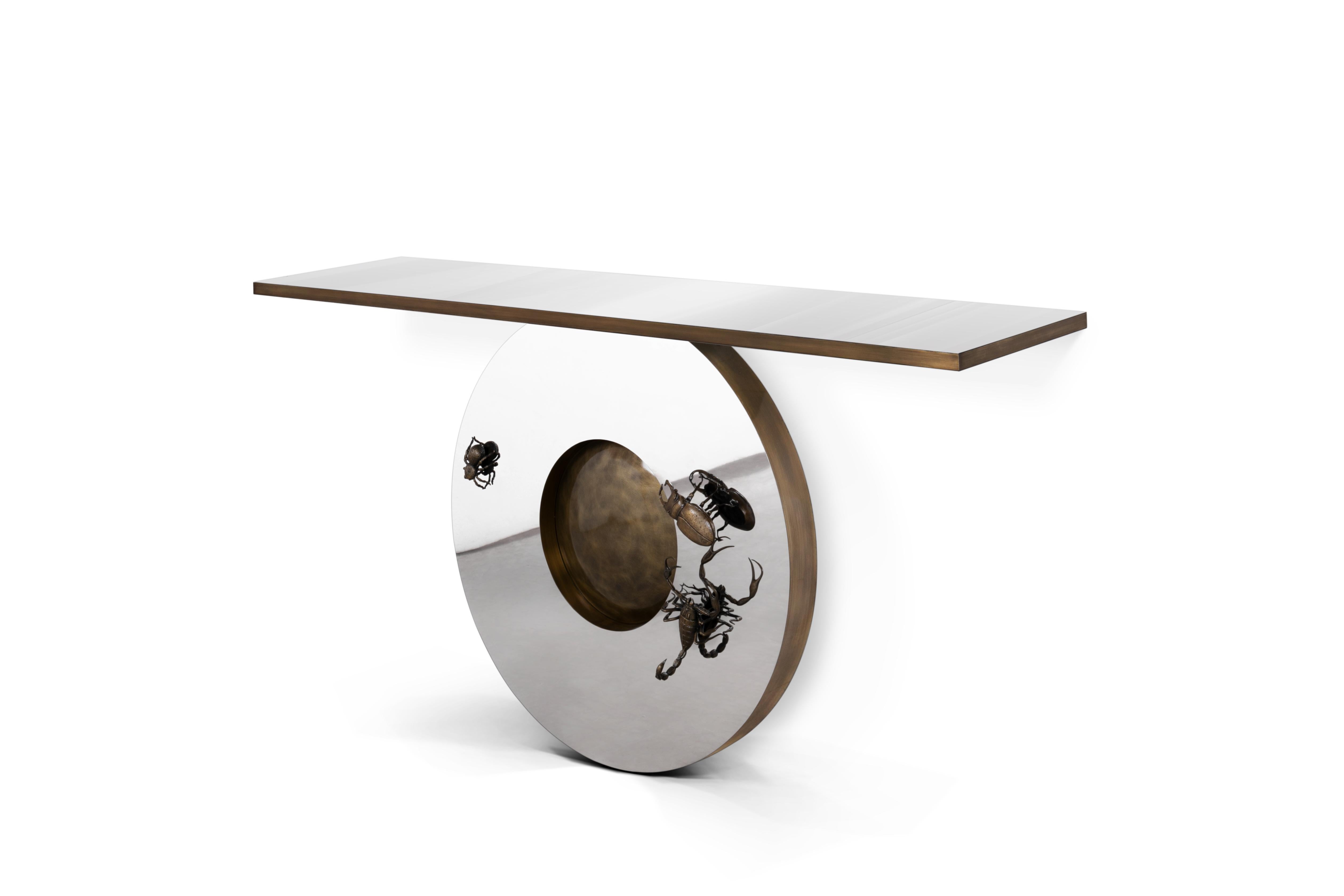 Metamorphosis-Konsole - Handgehämmerter Mantel aus Messing und Nickel - Boca do Lobo (Portugiesisch) im Angebot