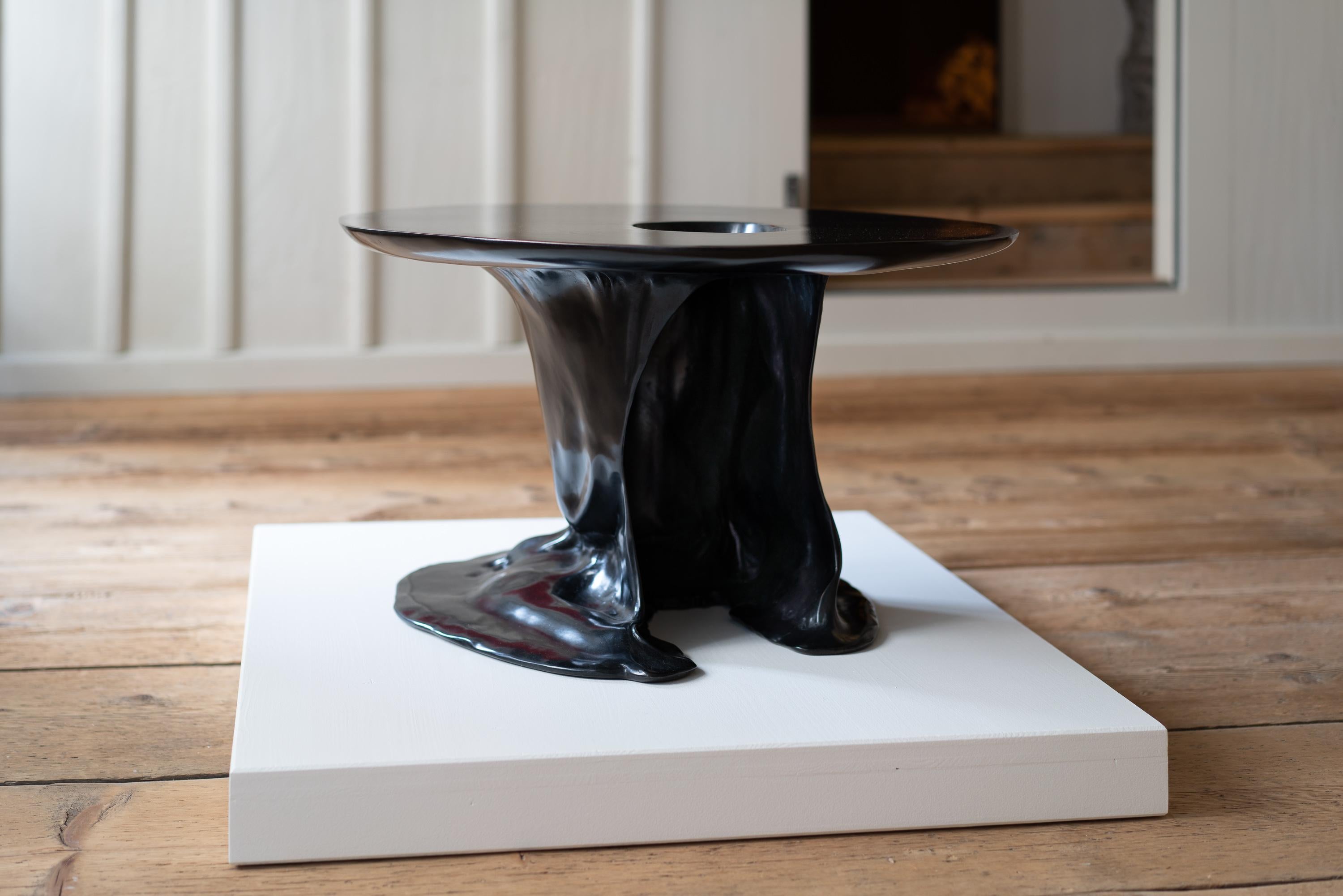Postmoderne Table basse Metamorphosis II de Kris Lamba Studio en vente