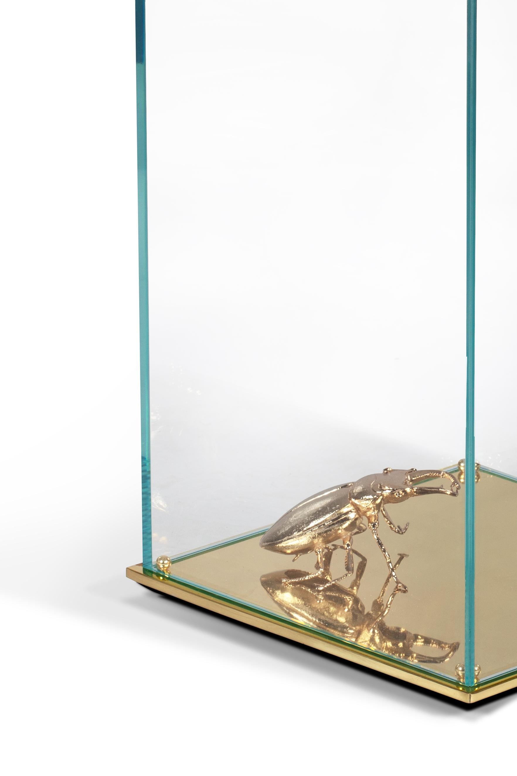 Métal Table d'appoint Metamorphosis, verre marbré et laiton fait main - Boca do Lobo en vente