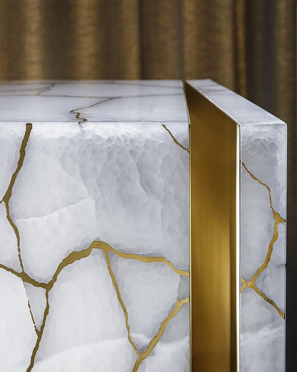 Cabinet Metaphysical White Onyx Cast Bronze Liquid brass by Gianluca Pacchioni In New Condition For Sale In Paris, FR