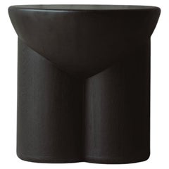 Metate Noir Tabouret en bois de chêne massif par David Del Valle