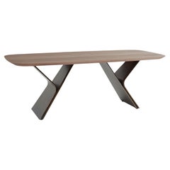 Mesa de comedor Metaverso de nogal de Morica Design