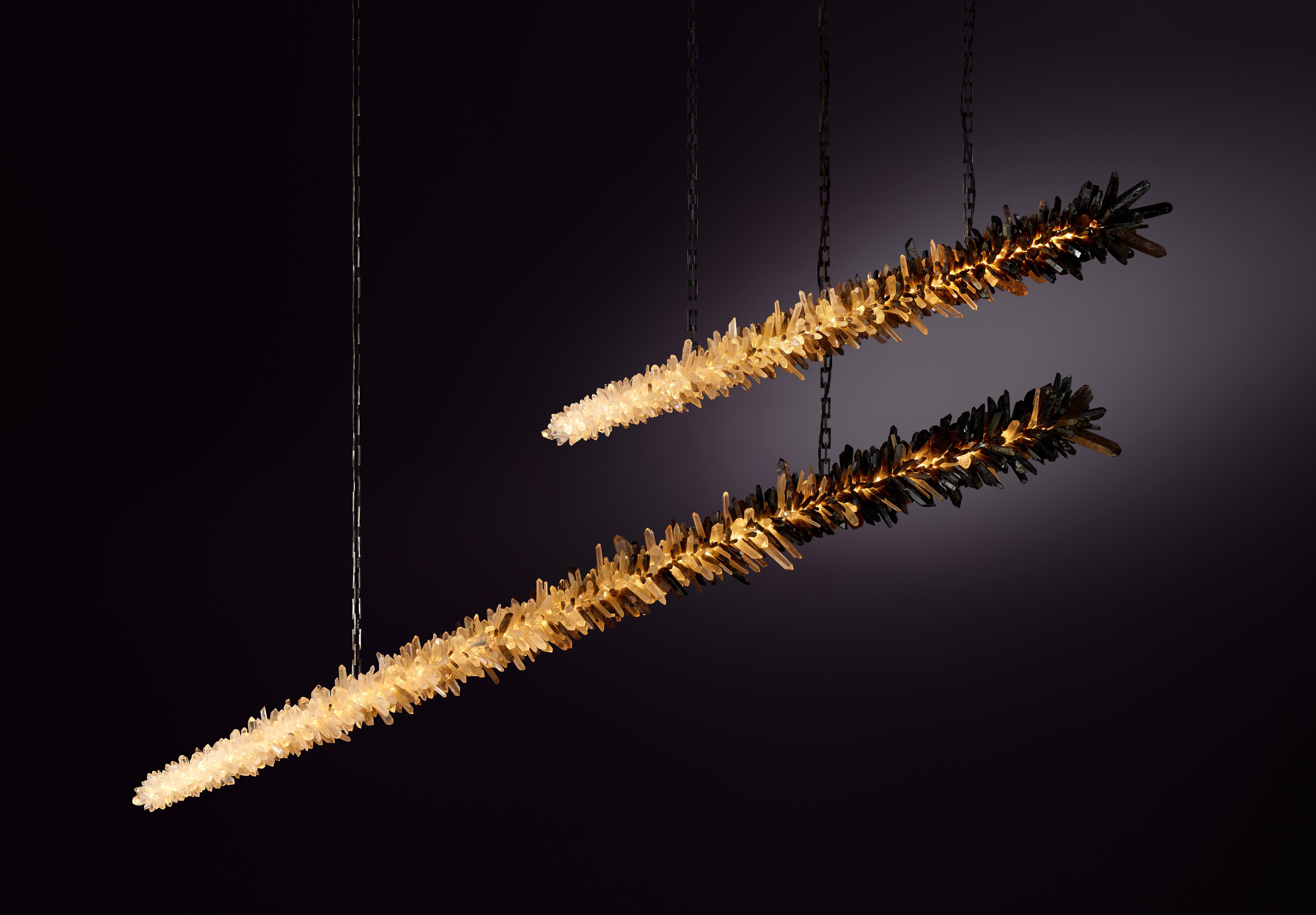 Postmoderno Lampada a sospensione Ombre Meteor Effect Natural Uncut Crystal 210 di Christopher Boots in vendita